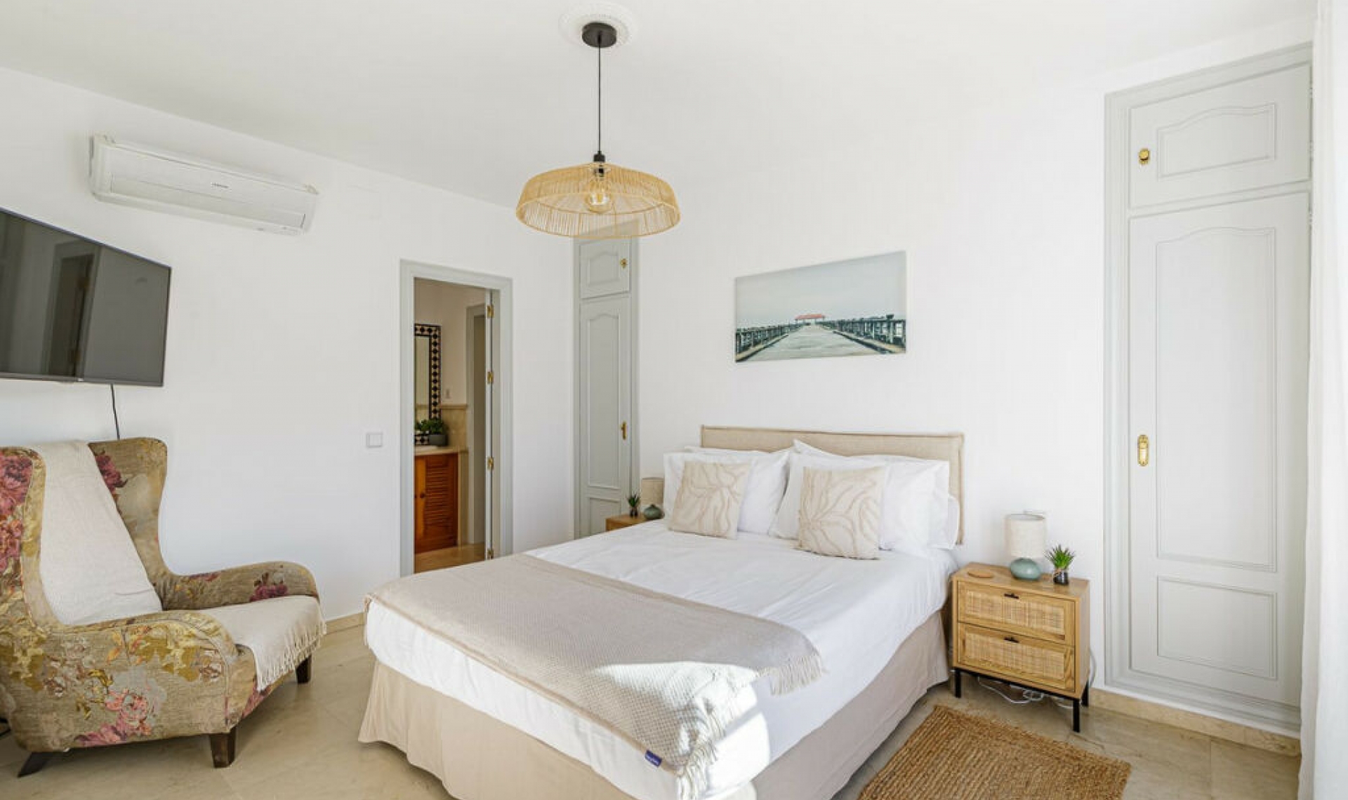 Resale - Apartment -
Marbella