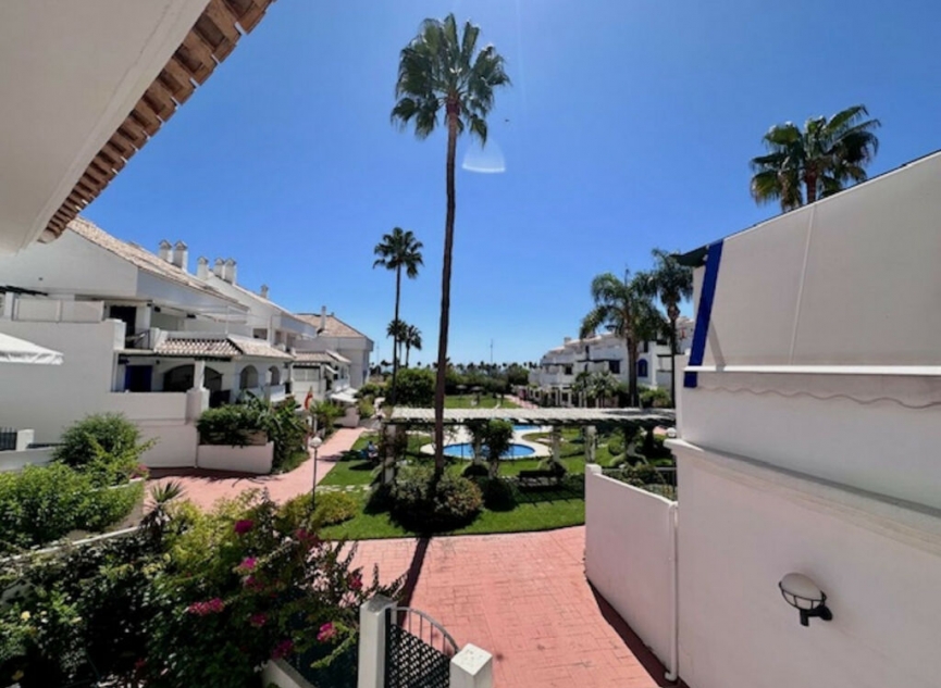 Resale - Apartment -
Marbella