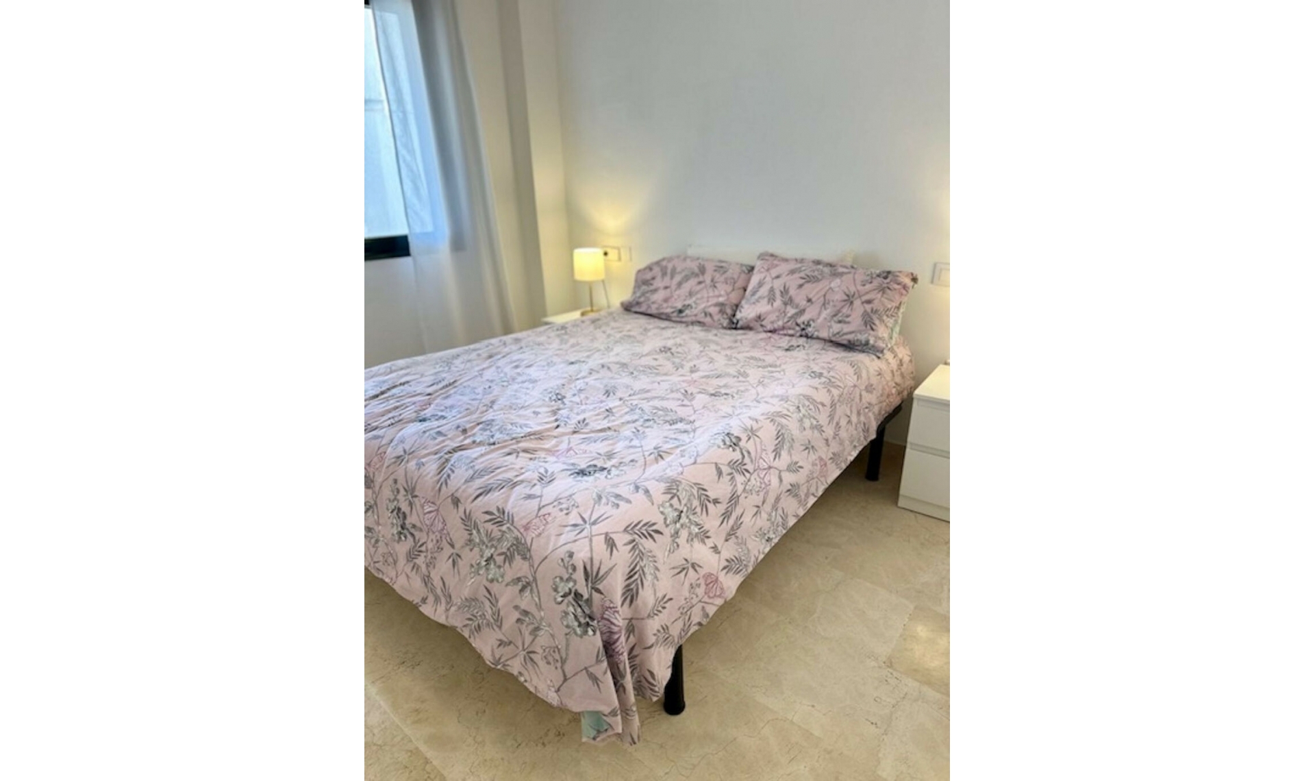 Resale - Apartment -
Marbella