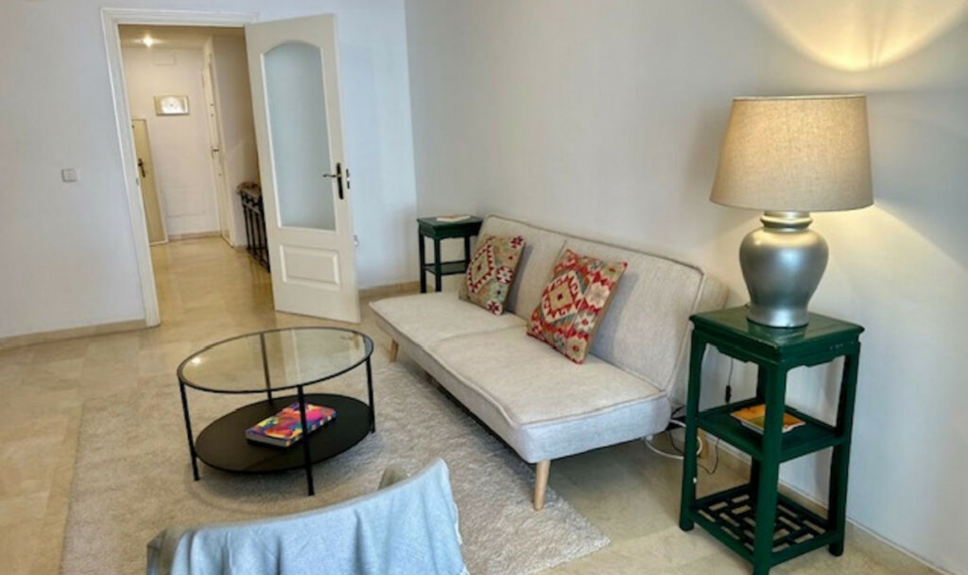 Resale - Apartment -
Marbella