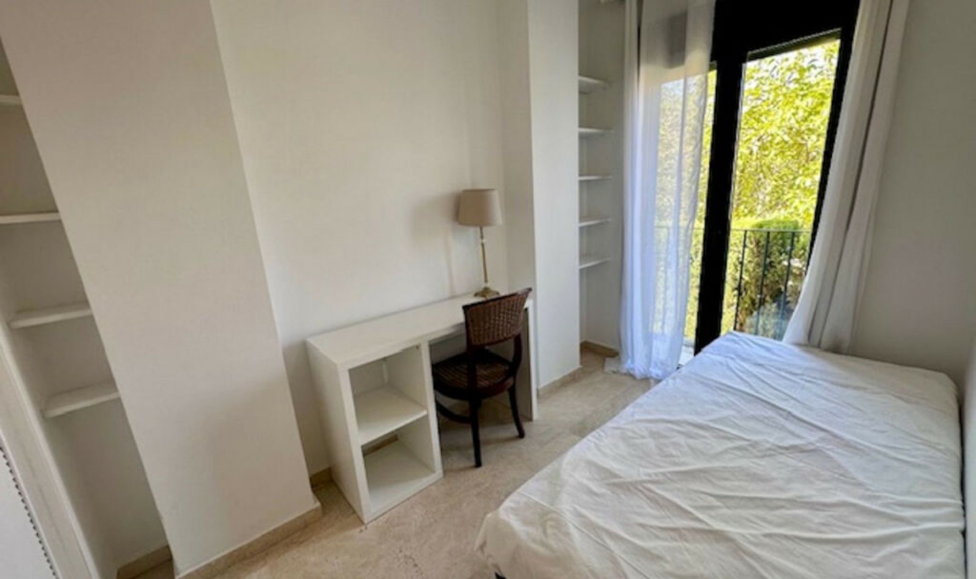 Resale - Apartment -
Marbella