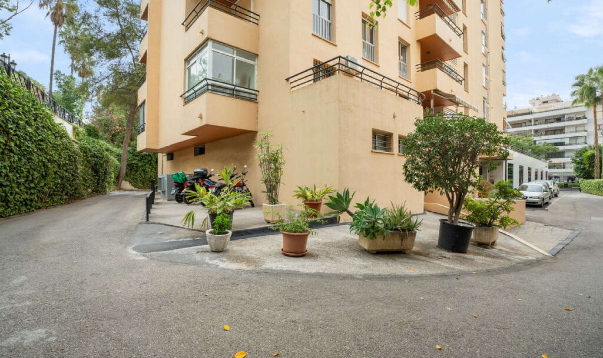 Resale - Apartment -
Marbella