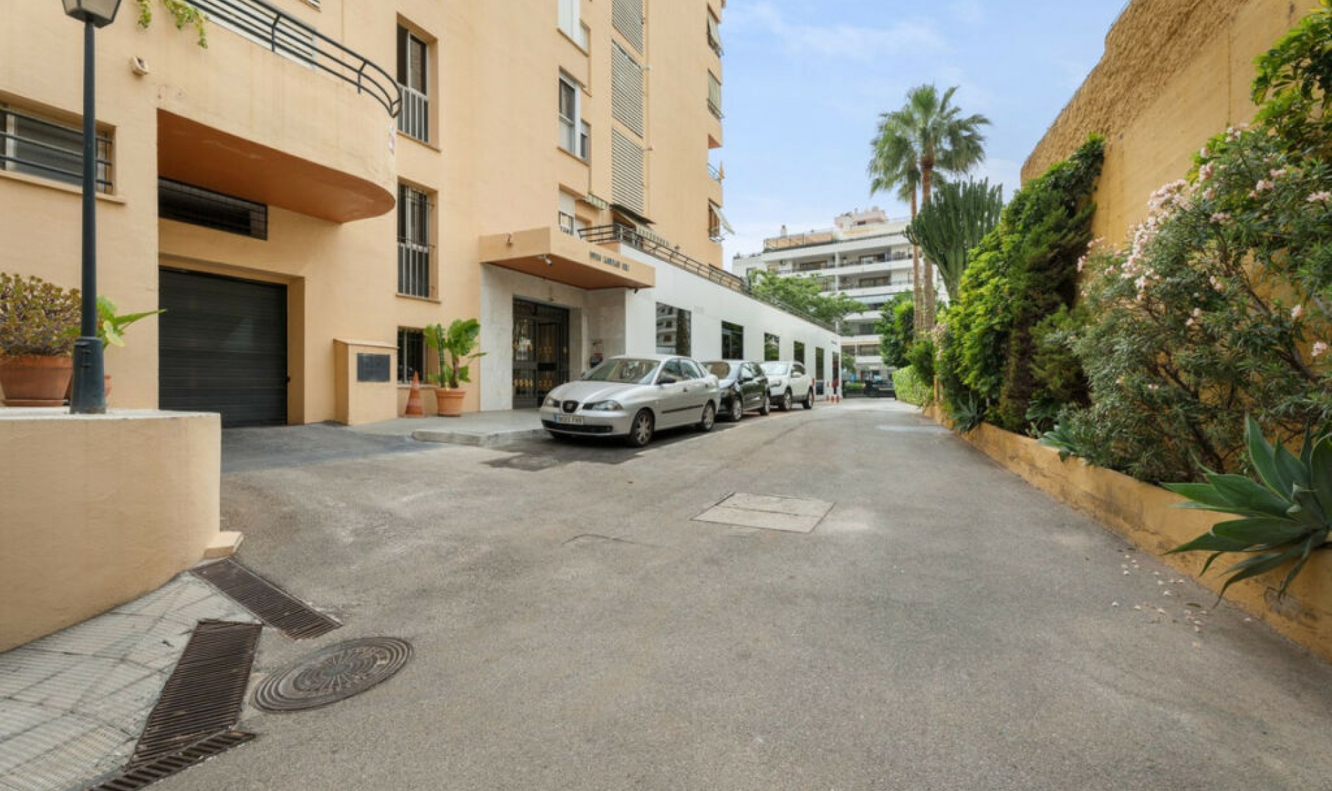 Resale - Apartment -
Marbella