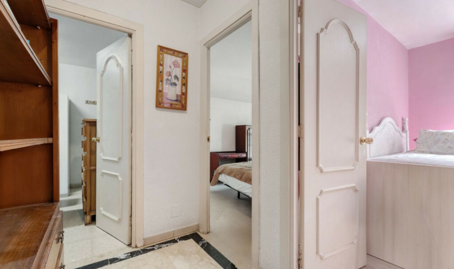 Resale - Apartment -
Marbella