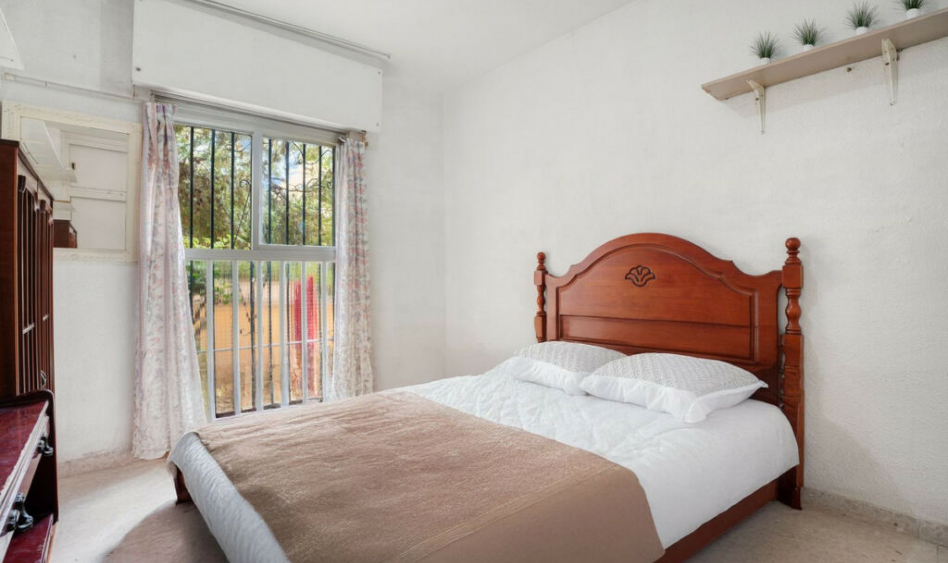 Resale - Apartment -
Marbella