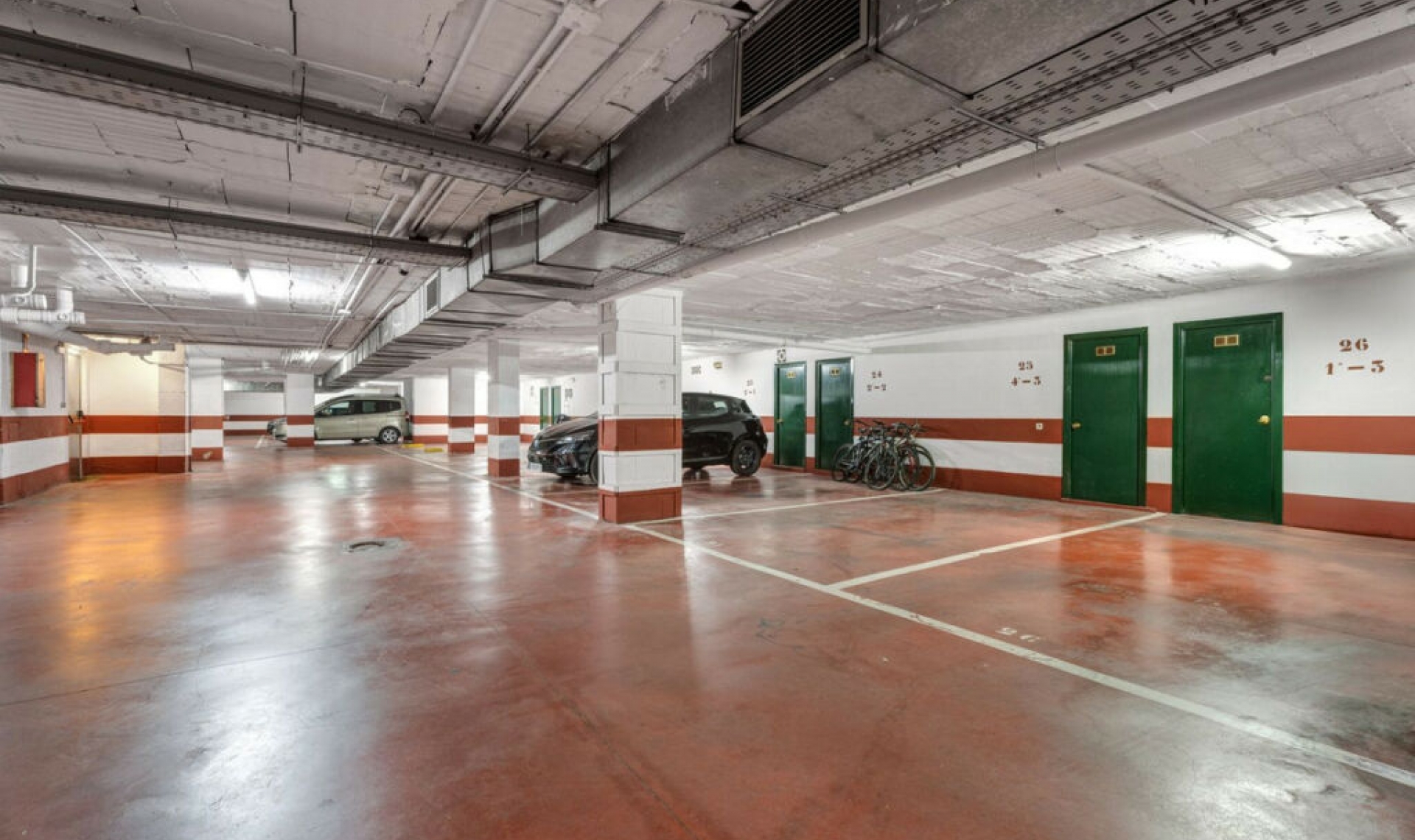 Resale - Apartment -
Marbella