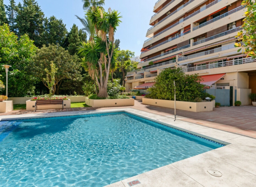 Resale - Apartment -
Marbella