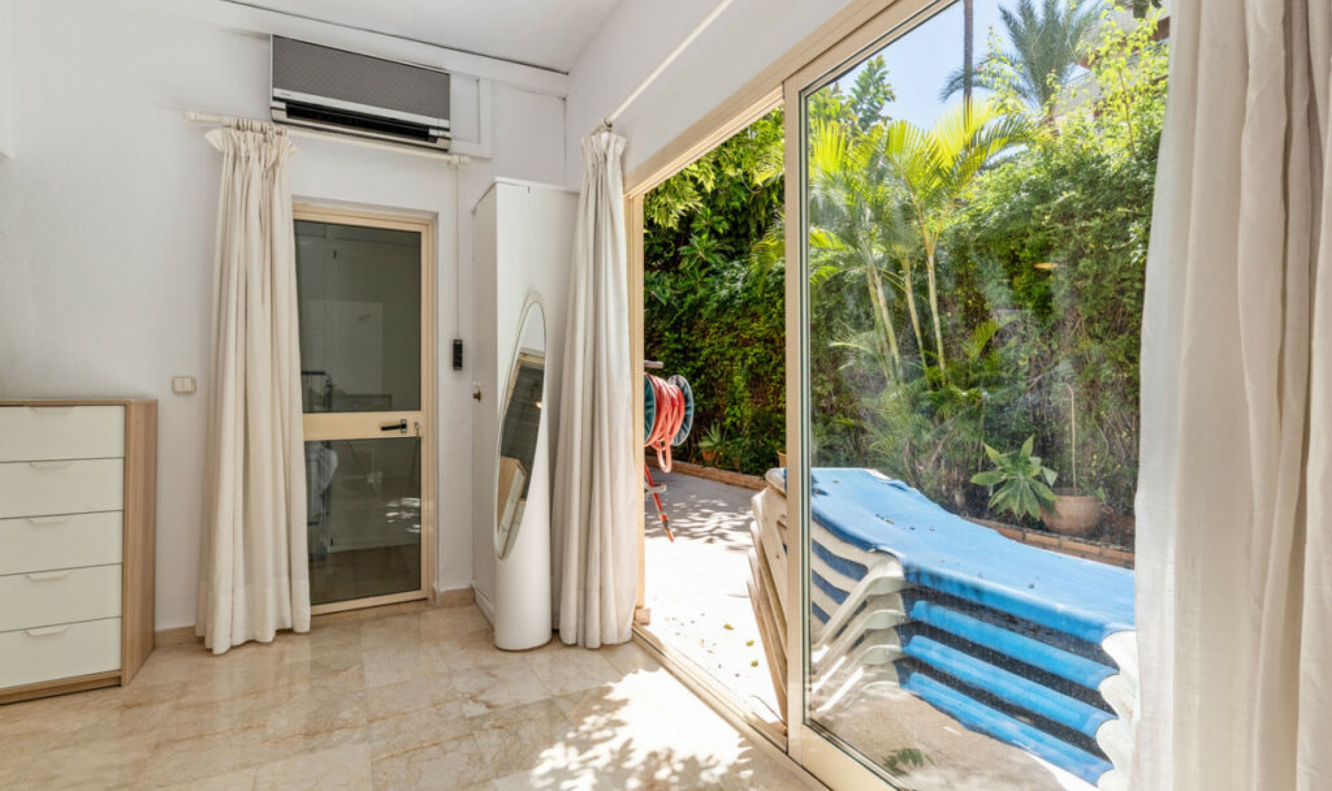 Resale - Apartment -
Marbella
