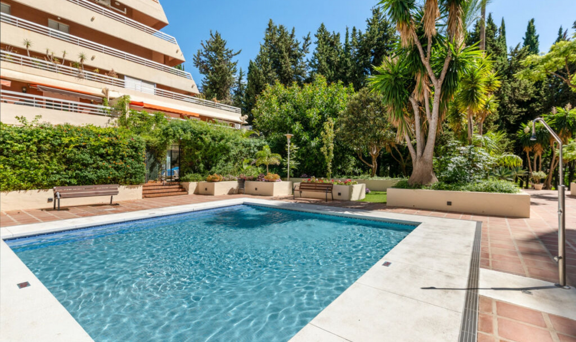 Resale - Apartment -
Marbella