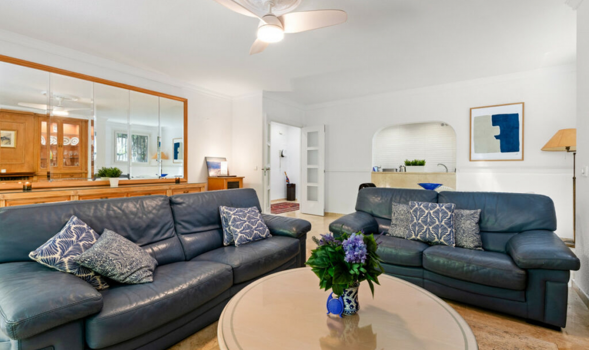 Resale - Apartment -
Marbella