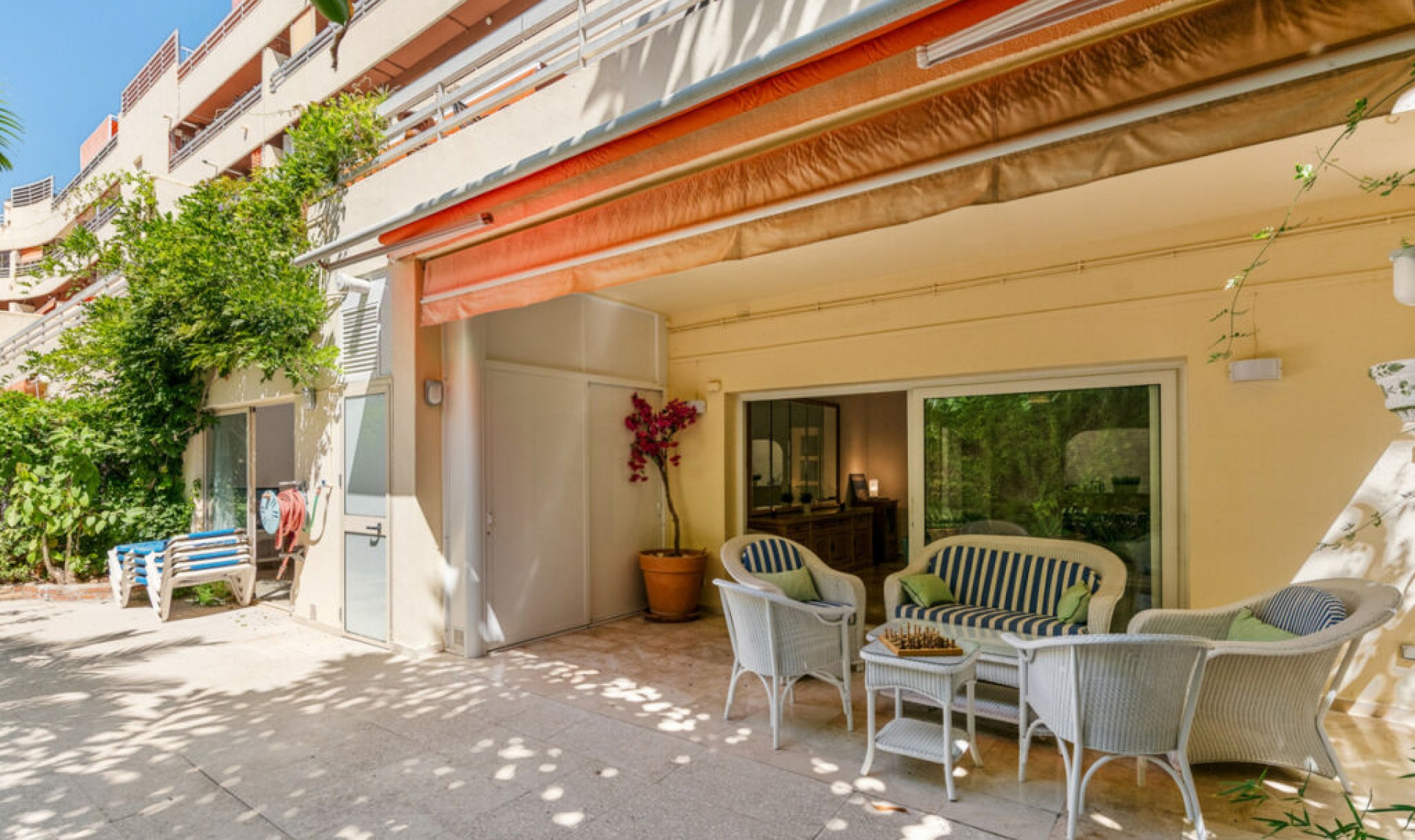 Resale - Apartment -
Marbella