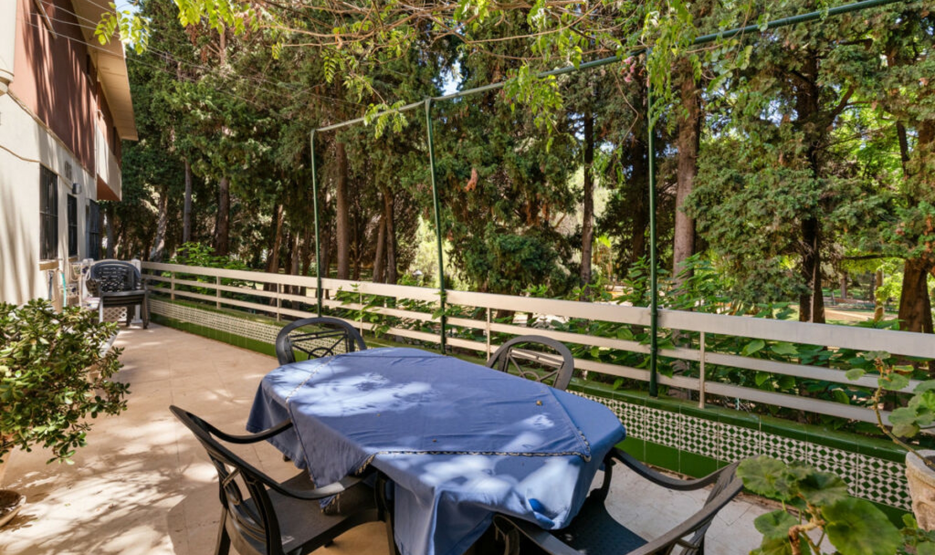 Resale - Apartment -
Marbella