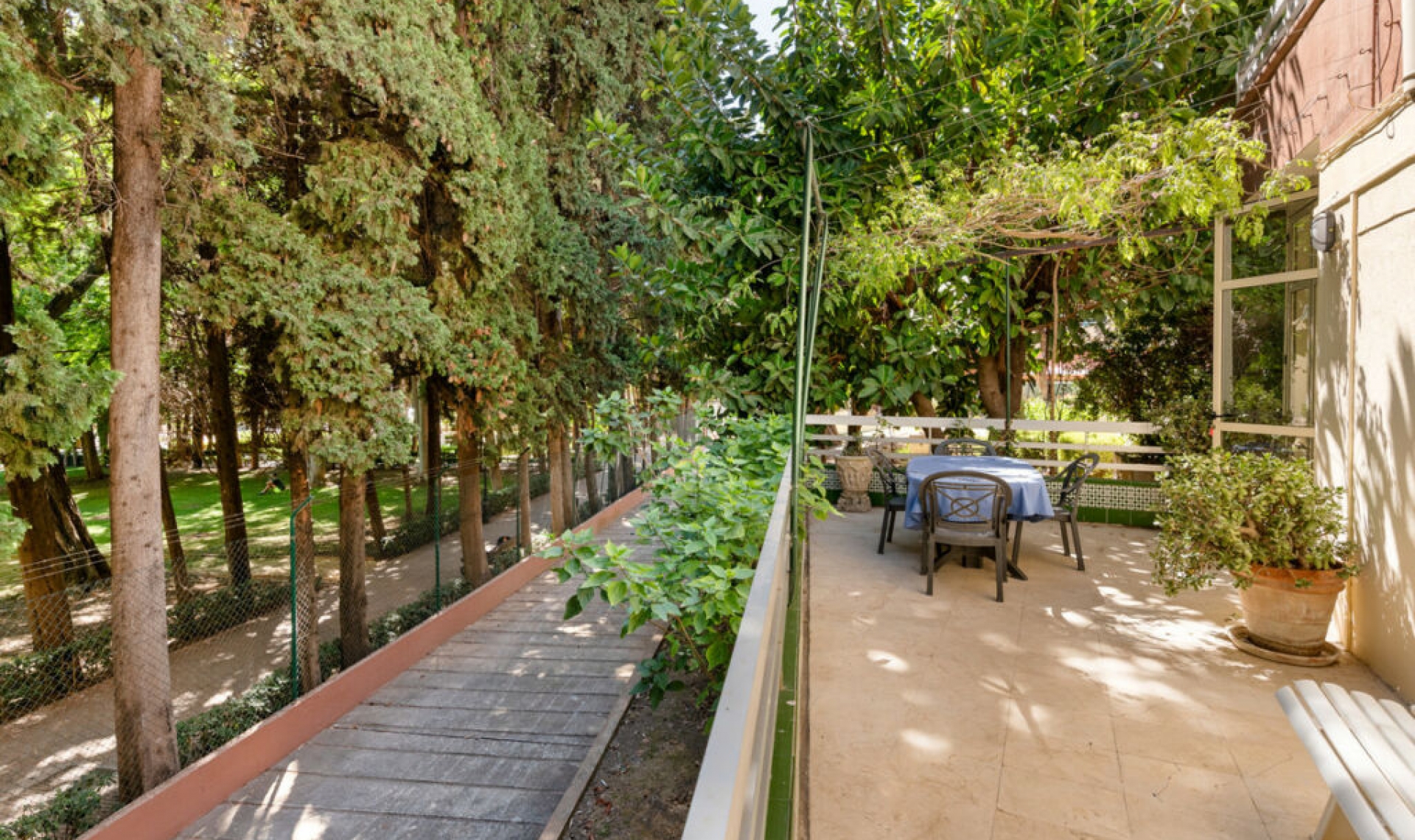 Resale - Apartment -
Marbella