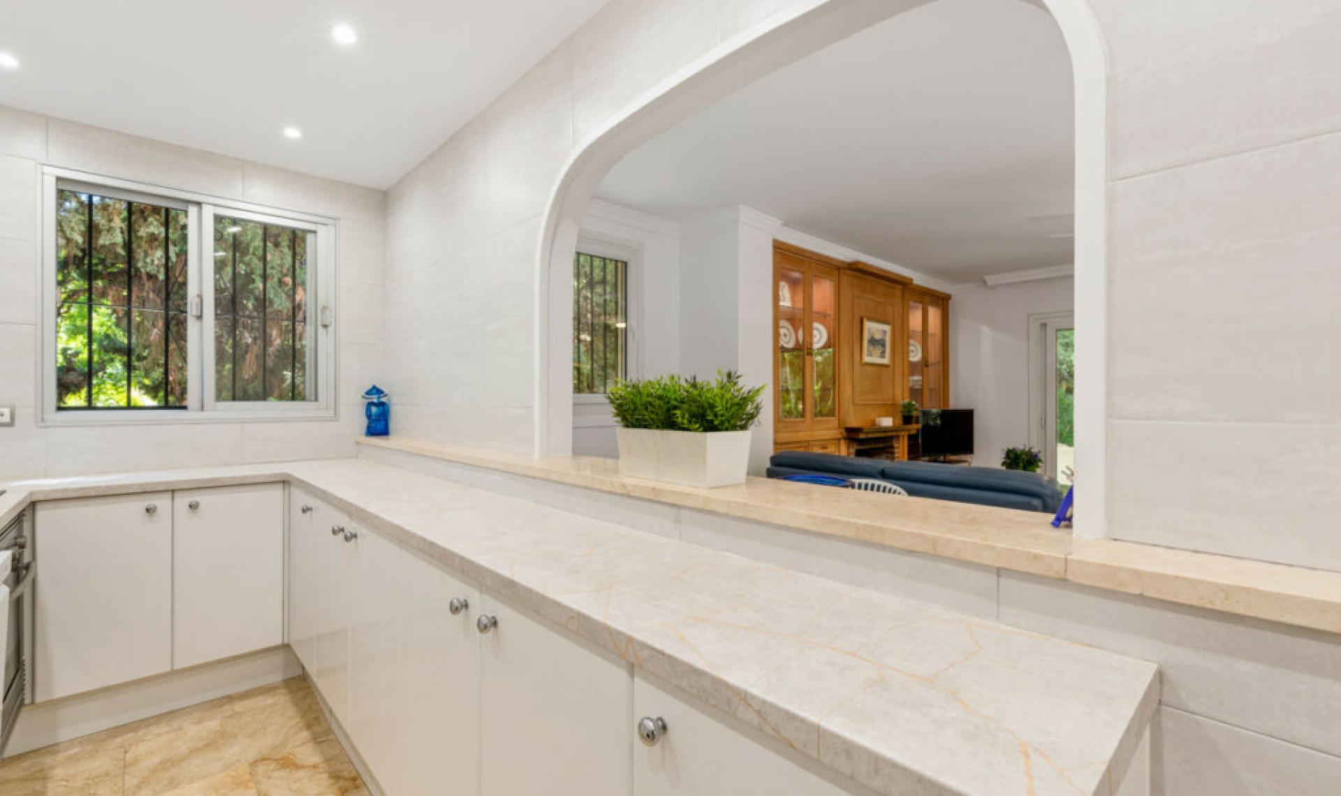 Resale - Apartment -
Marbella