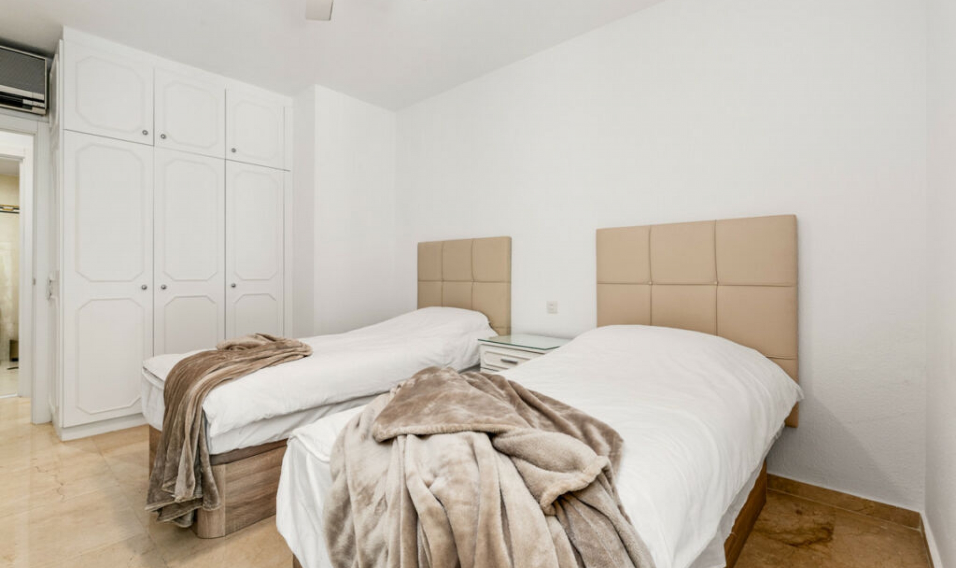Resale - Apartment -
Marbella