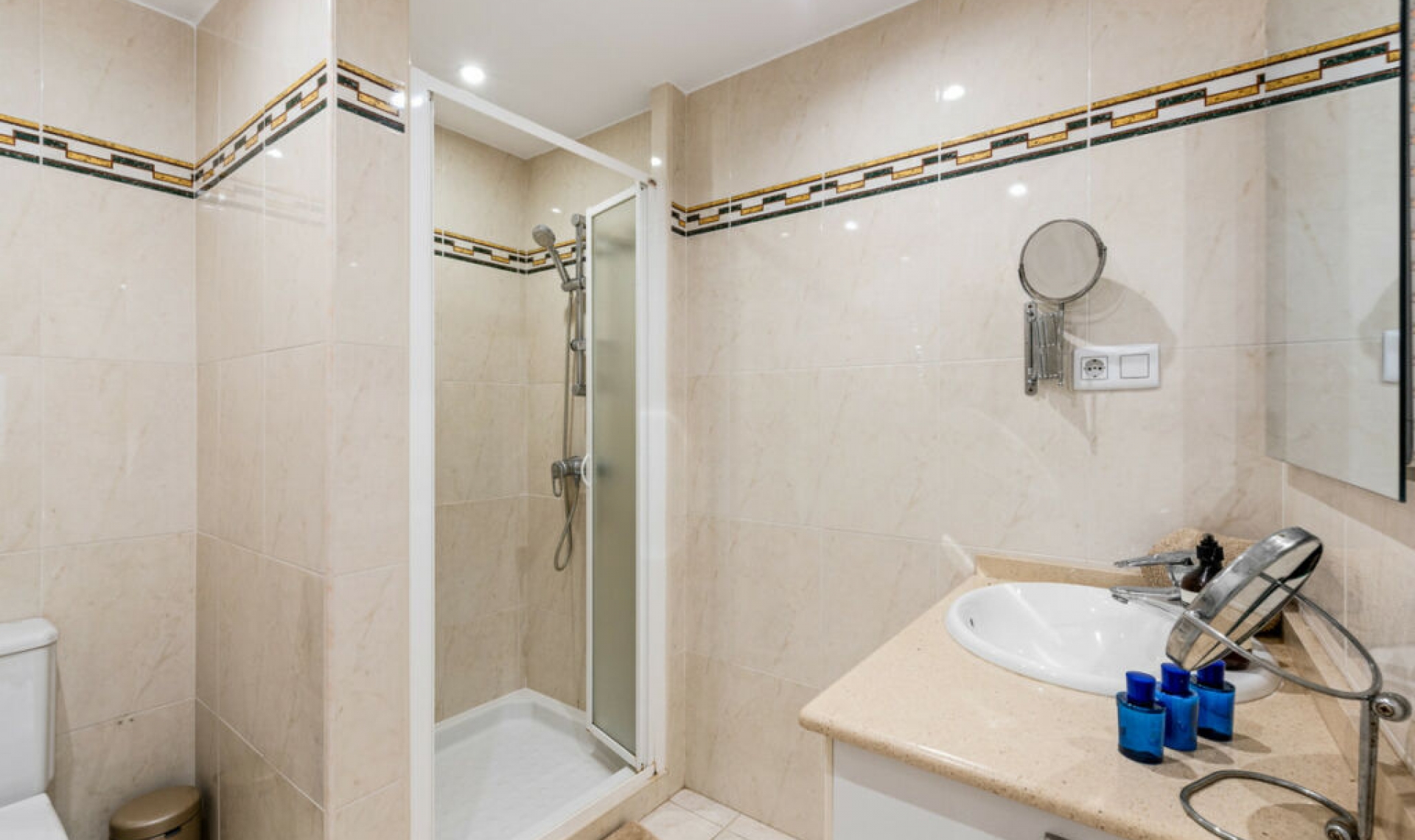Resale - Apartment -
Marbella