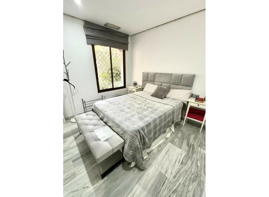 Resale - Apartment -
Marbella