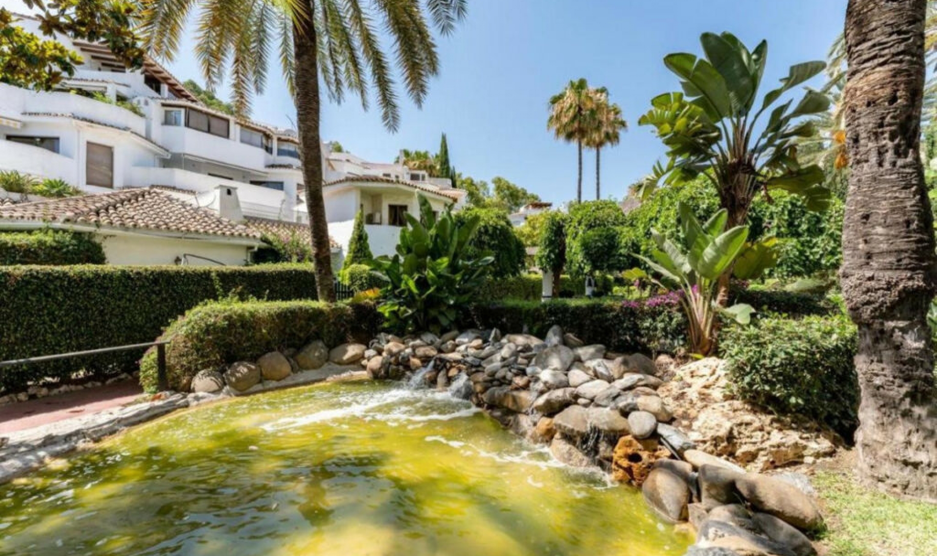 Resale - Apartment -
Marbella