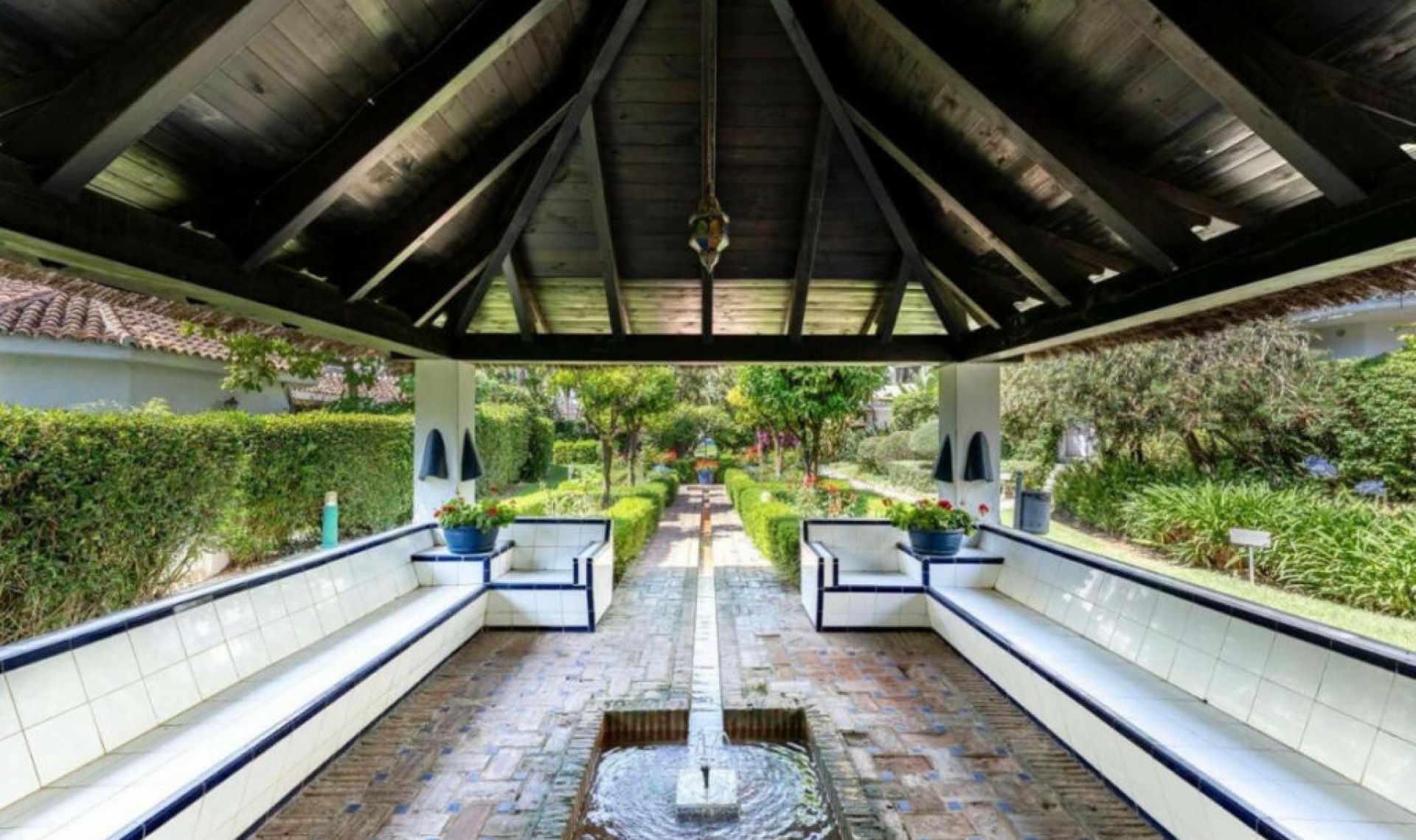 Resale - Apartment -
Marbella