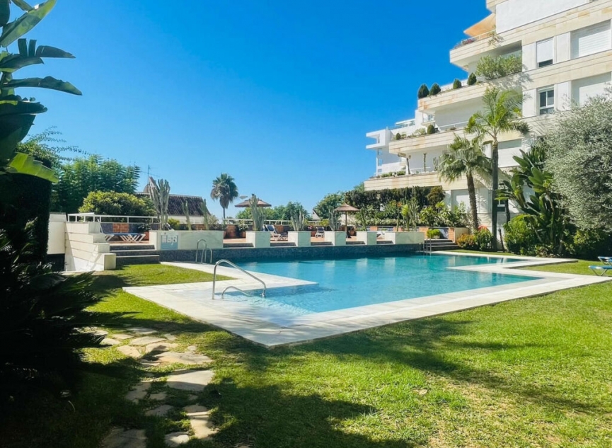 Resale - Apartment -
Marbella