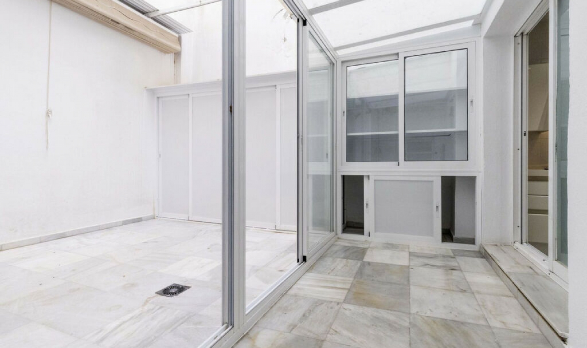 Resale - Apartment -
Marbella