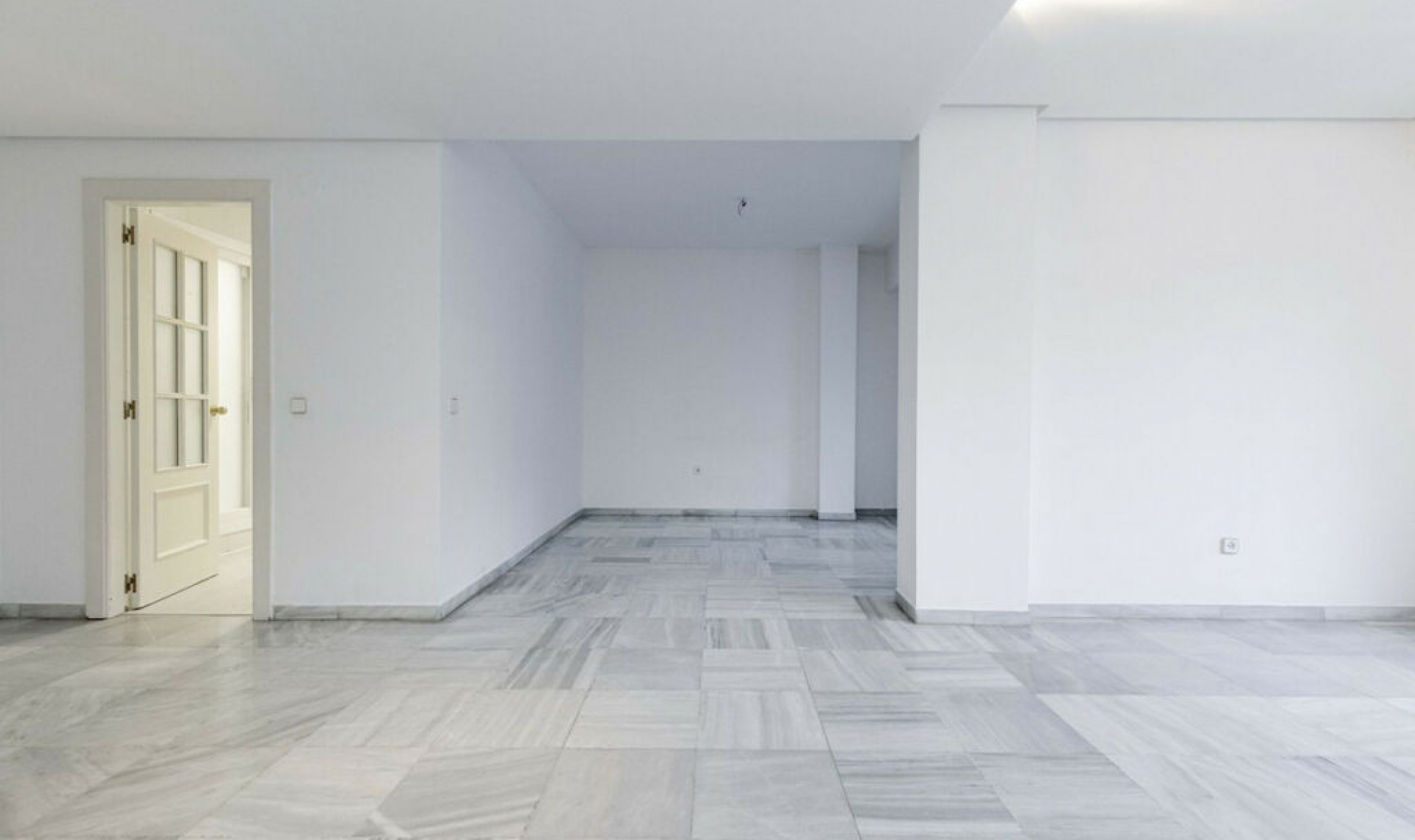 Resale - Apartment -
Marbella