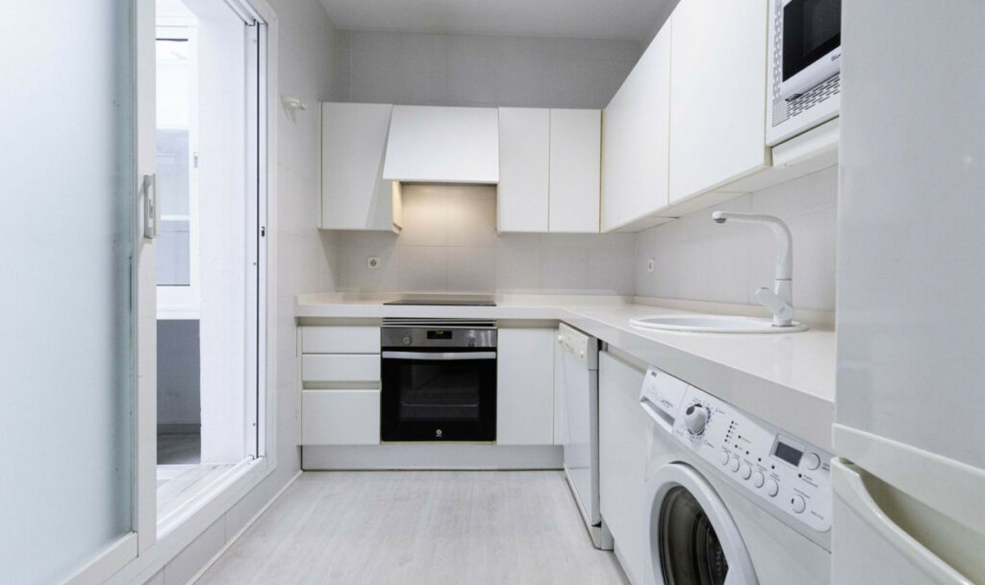 Resale - Apartment -
Marbella