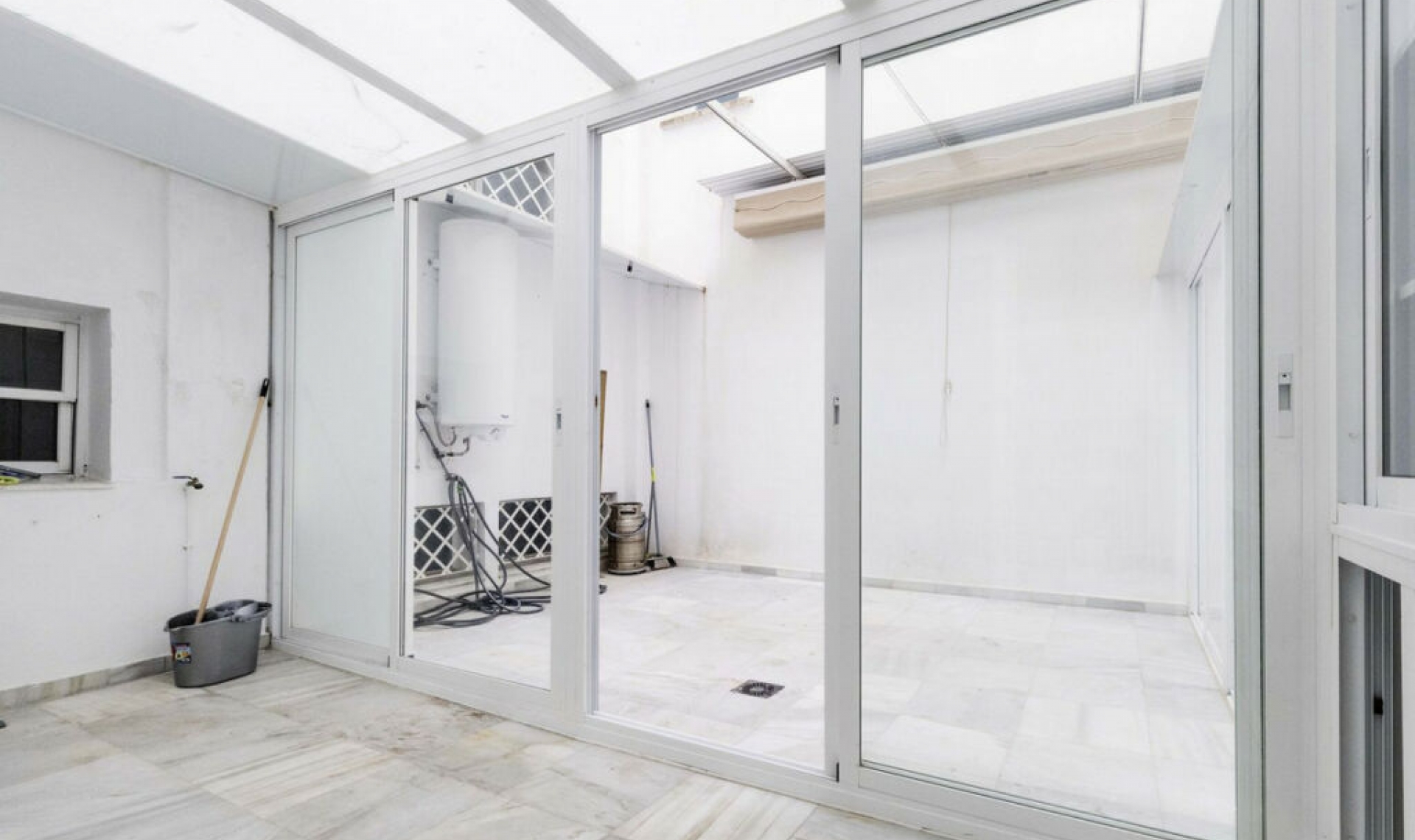 Resale - Apartment -
Marbella