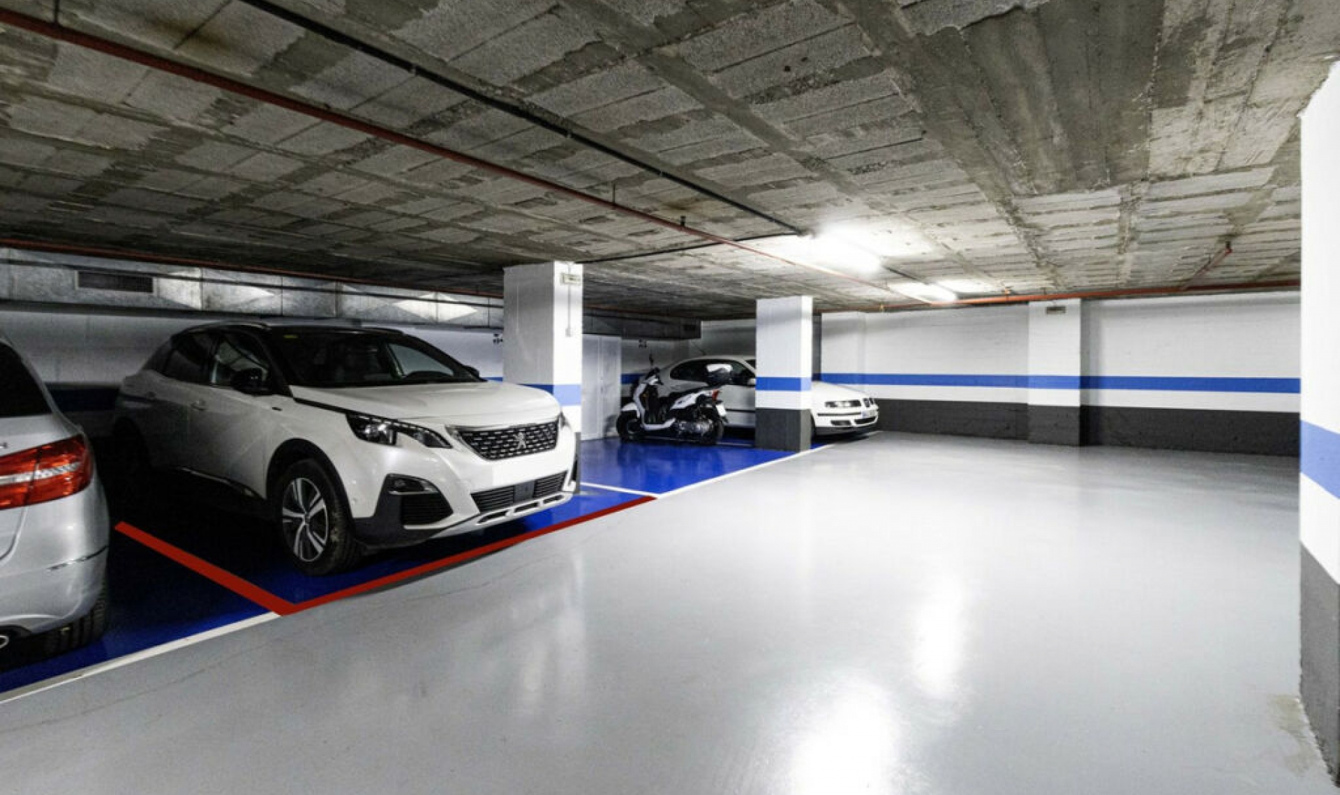 Resale - Apartment -
Marbella