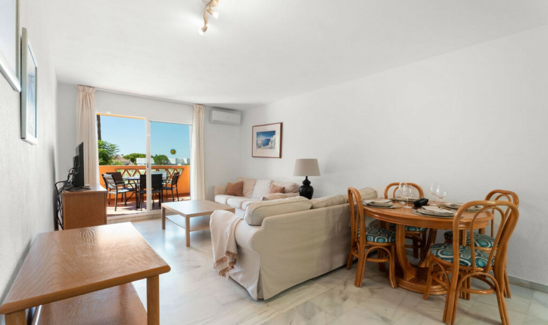 Resale - Apartment -
Marbella