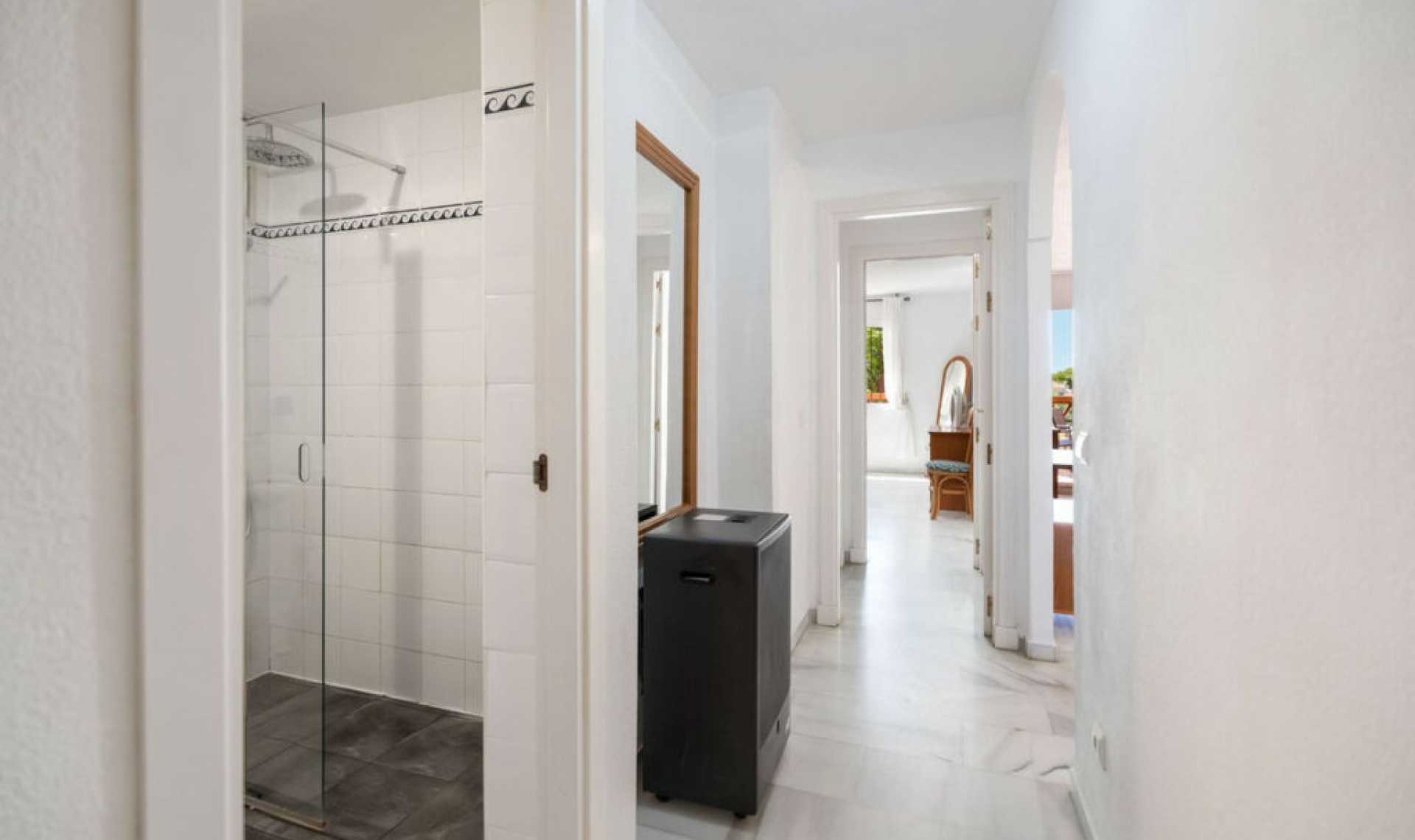 Resale - Apartment -
Marbella