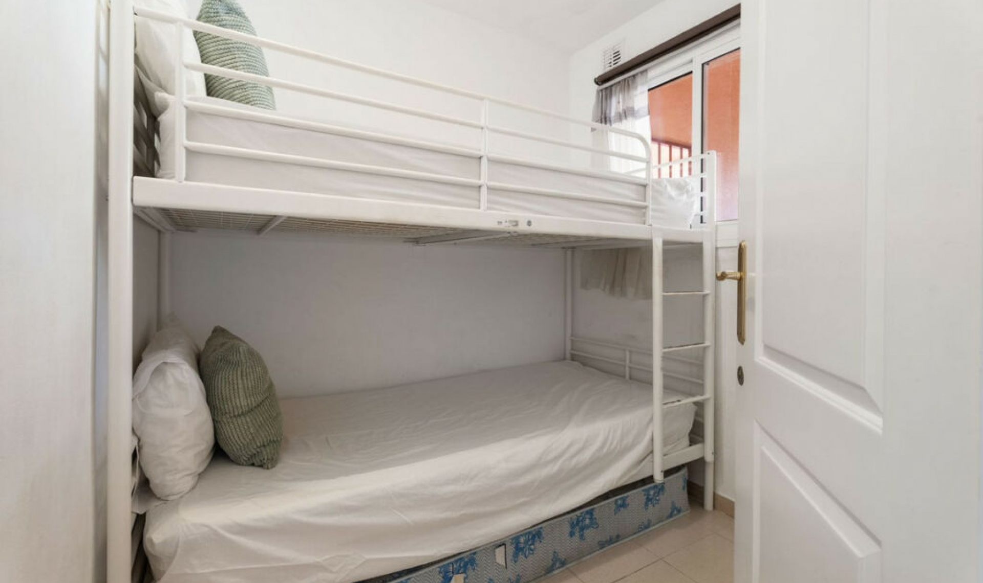 Resale - Apartment -
Marbella