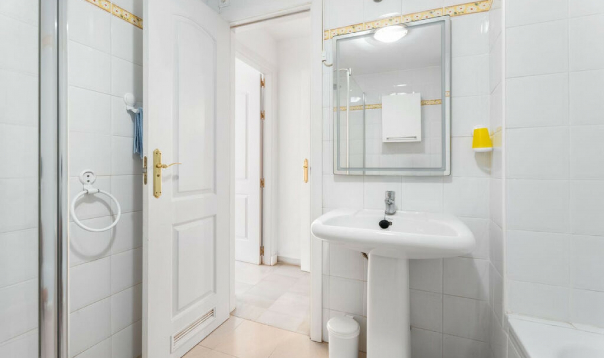Resale - Apartment -
Marbella
