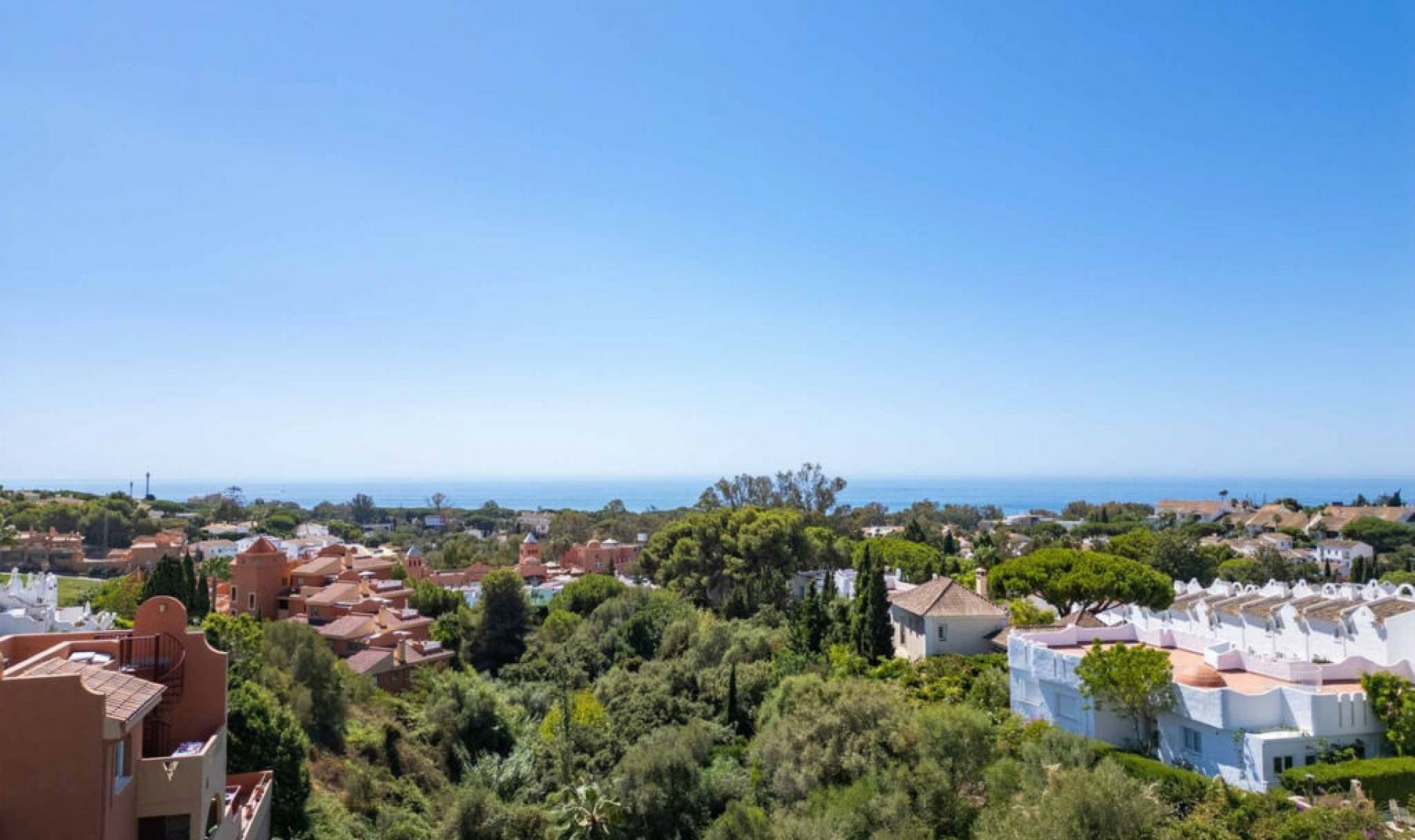 Resale - Apartment -
Marbella