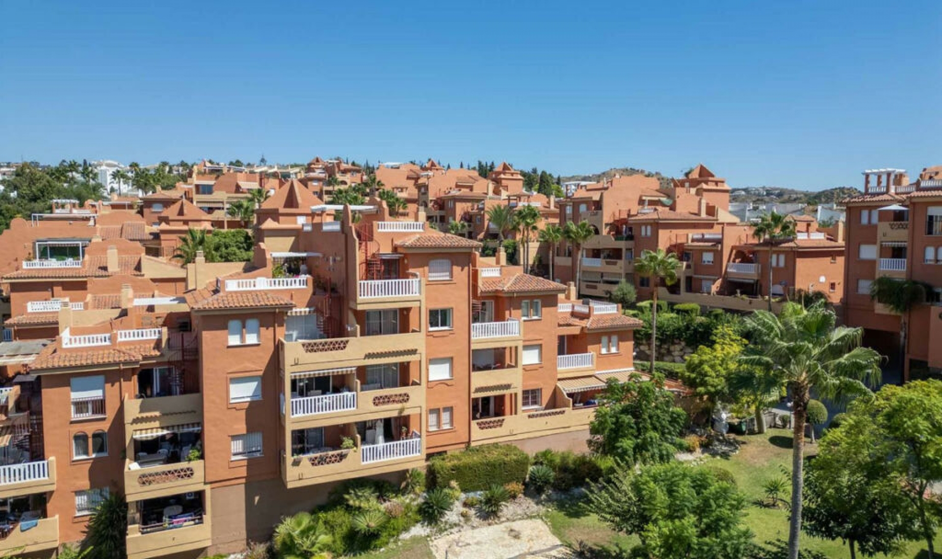 Resale - Apartment -
Marbella