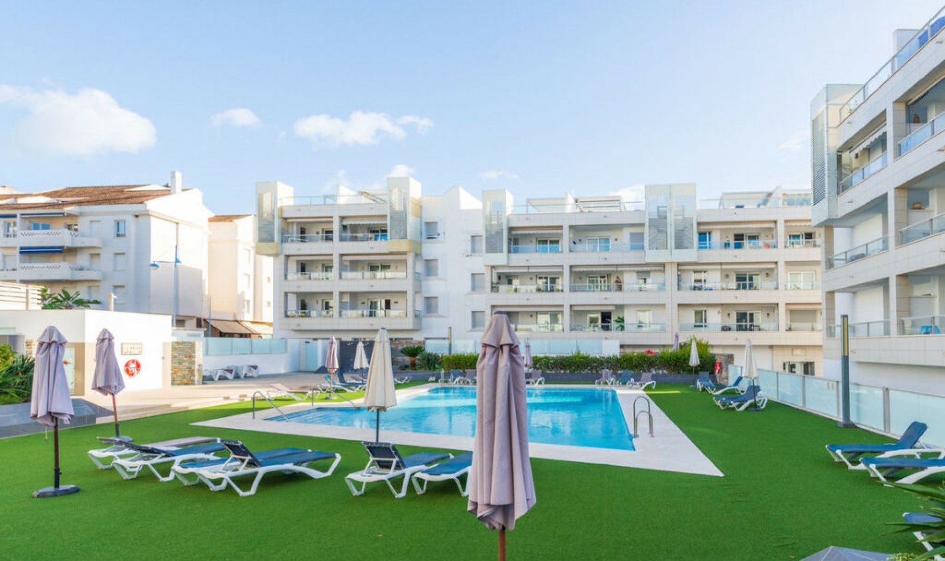 Resale - Apartment -
Marbella