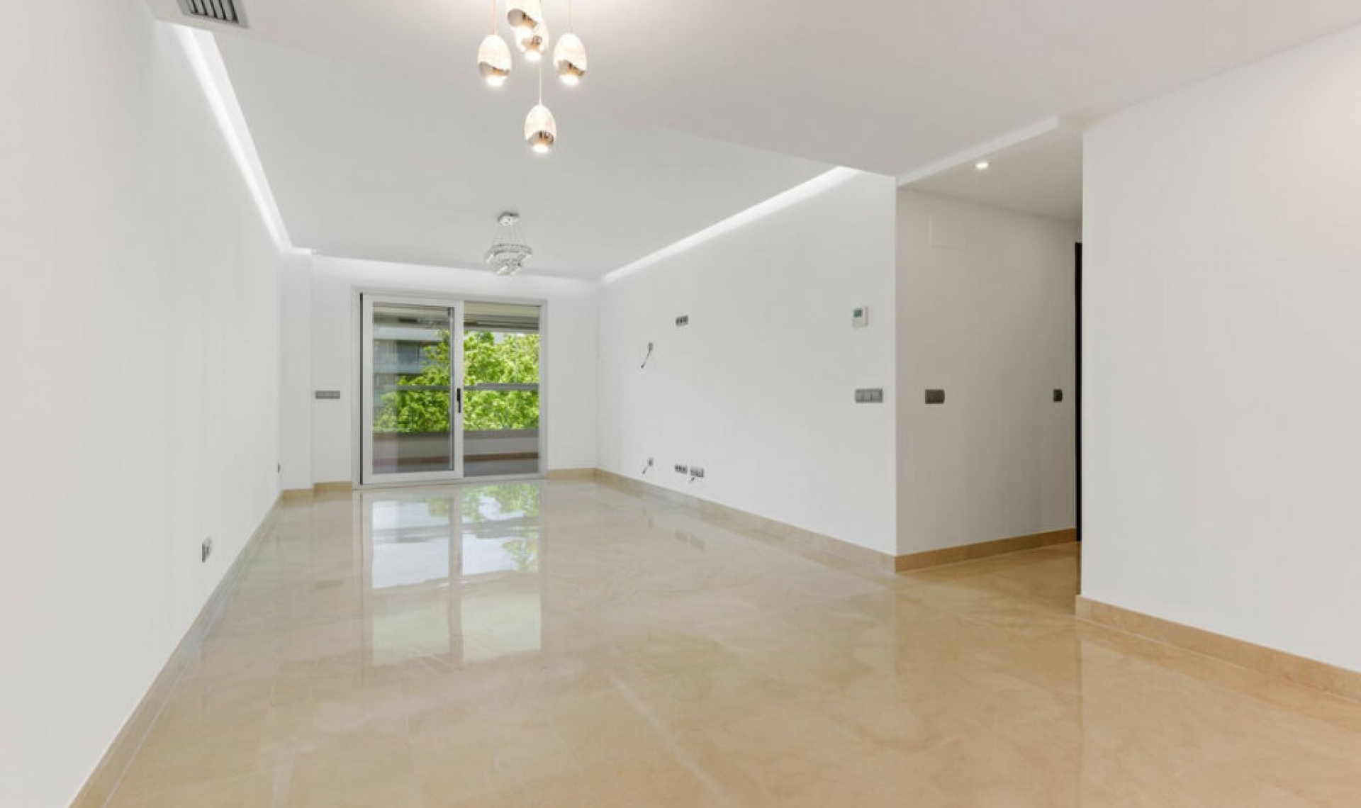 Resale - Apartment -
Marbella