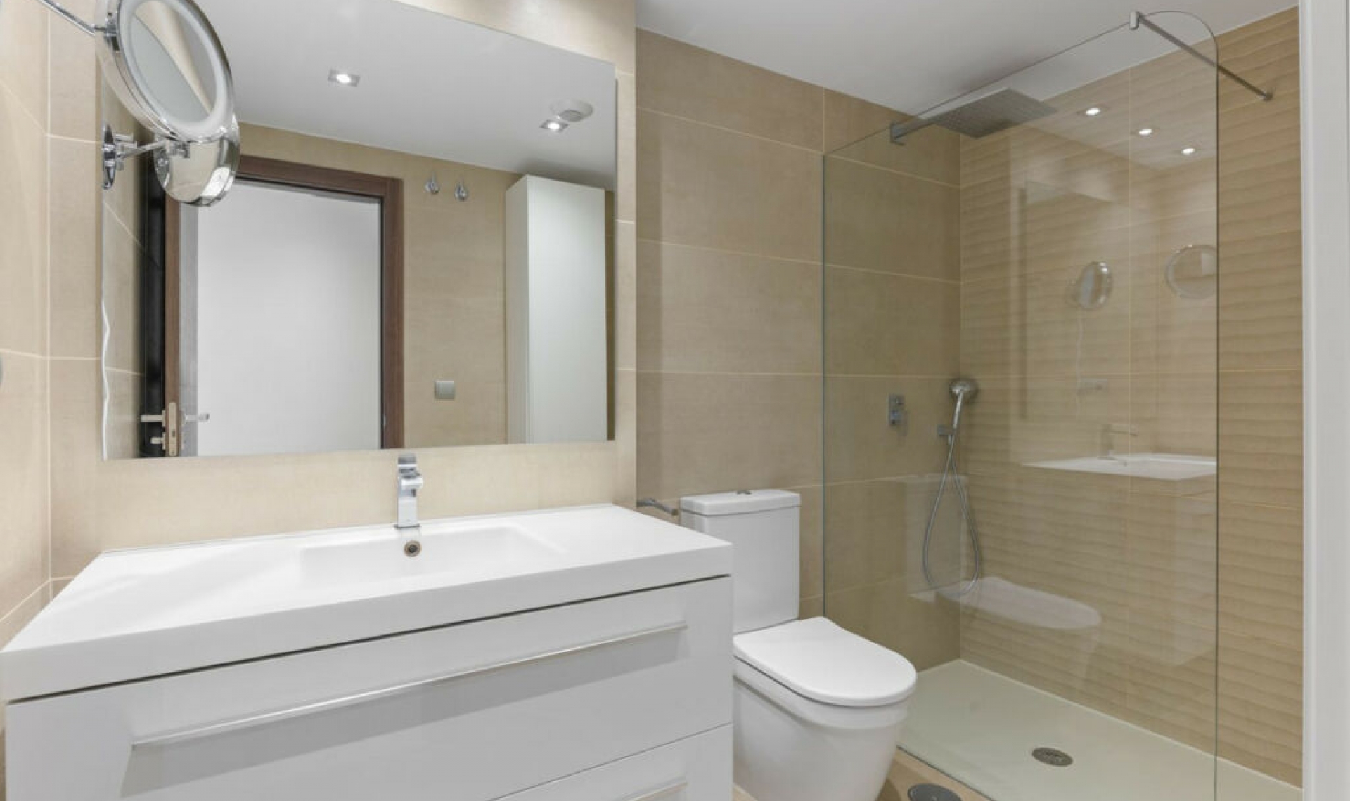 Resale - Apartment -
Marbella