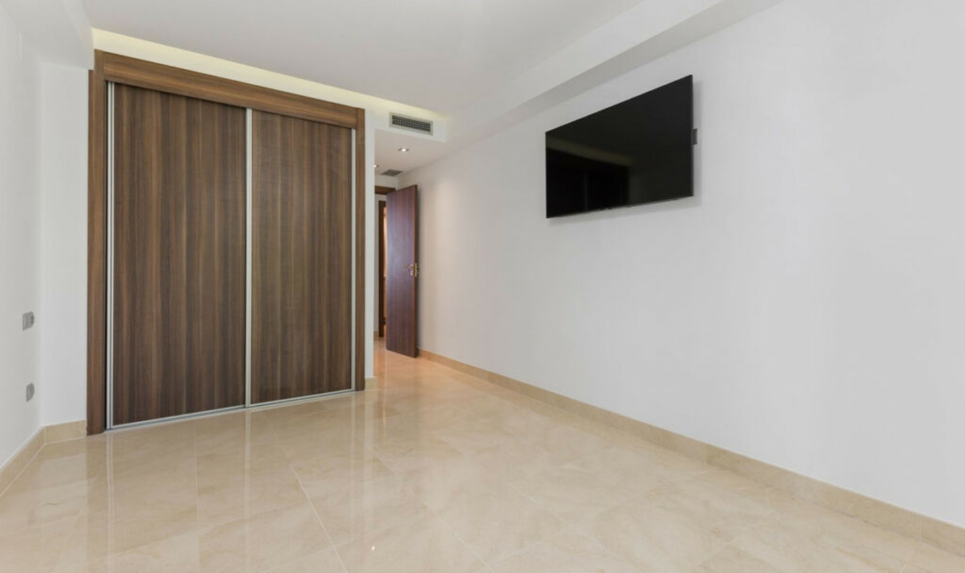 Resale - Apartment -
Marbella