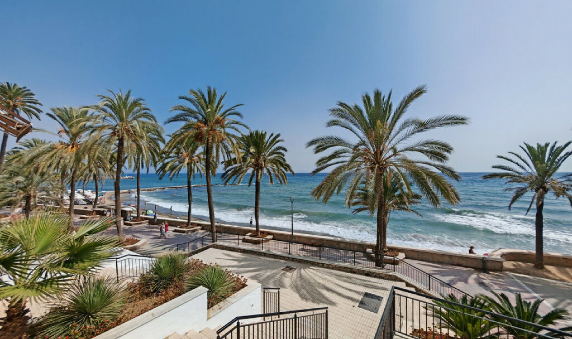 Resale - Apartment -
Marbella