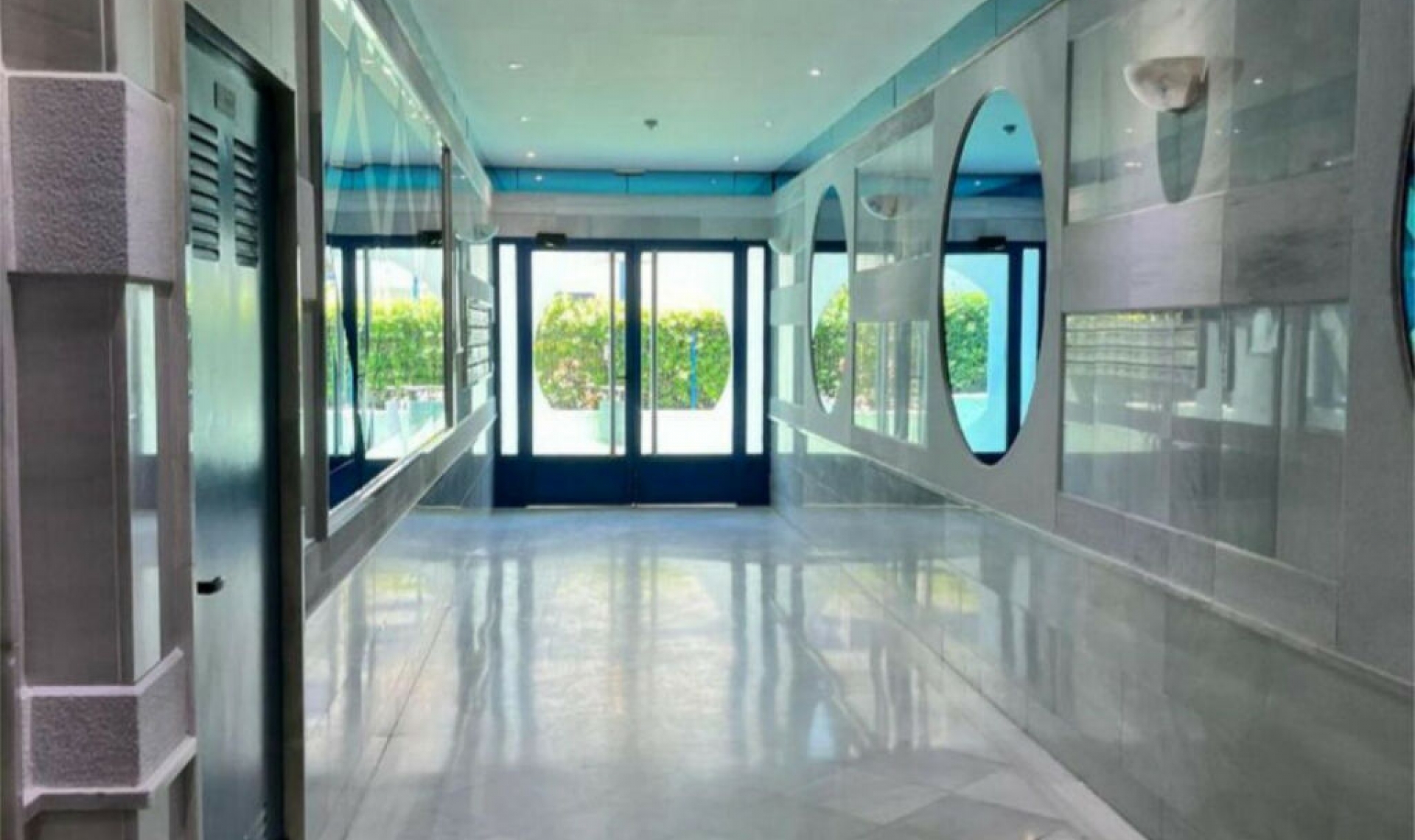 Resale - Apartment -
Marbella