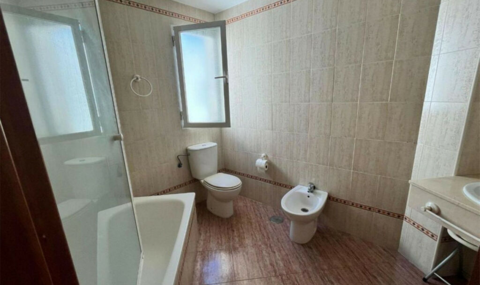 Resale - Apartment -
Marbella