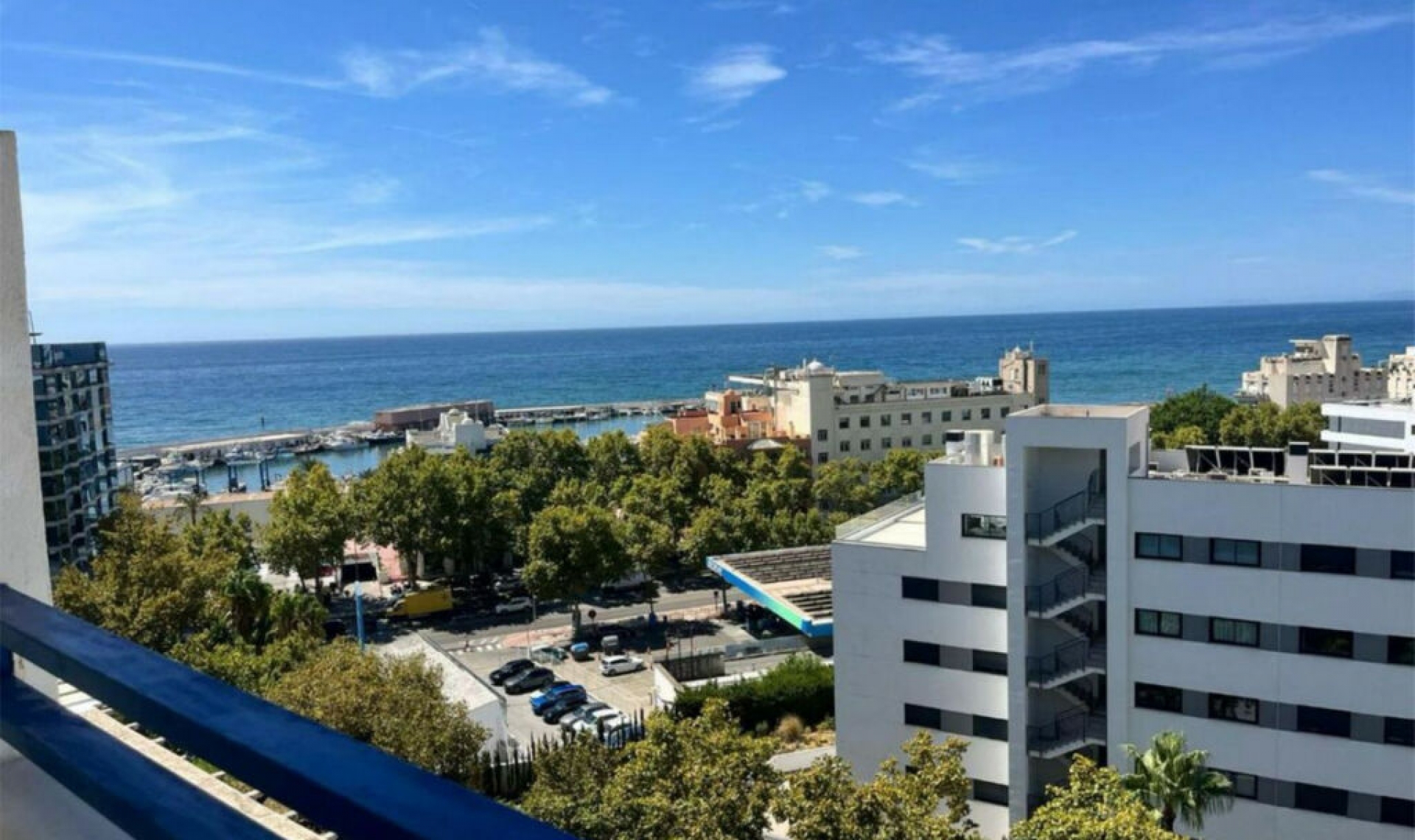 Resale - Apartment -
Marbella