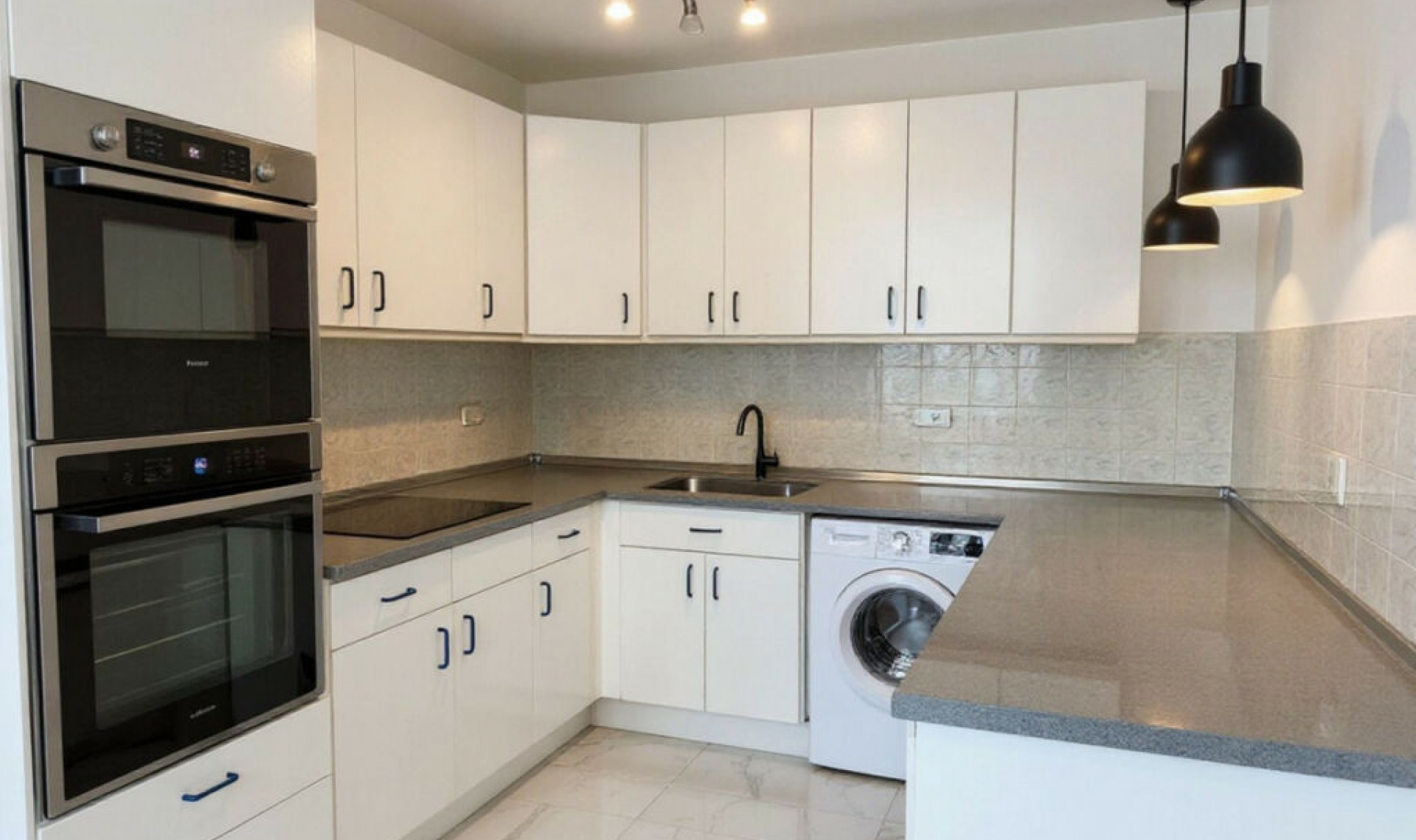 Resale - Apartment -
Marbella