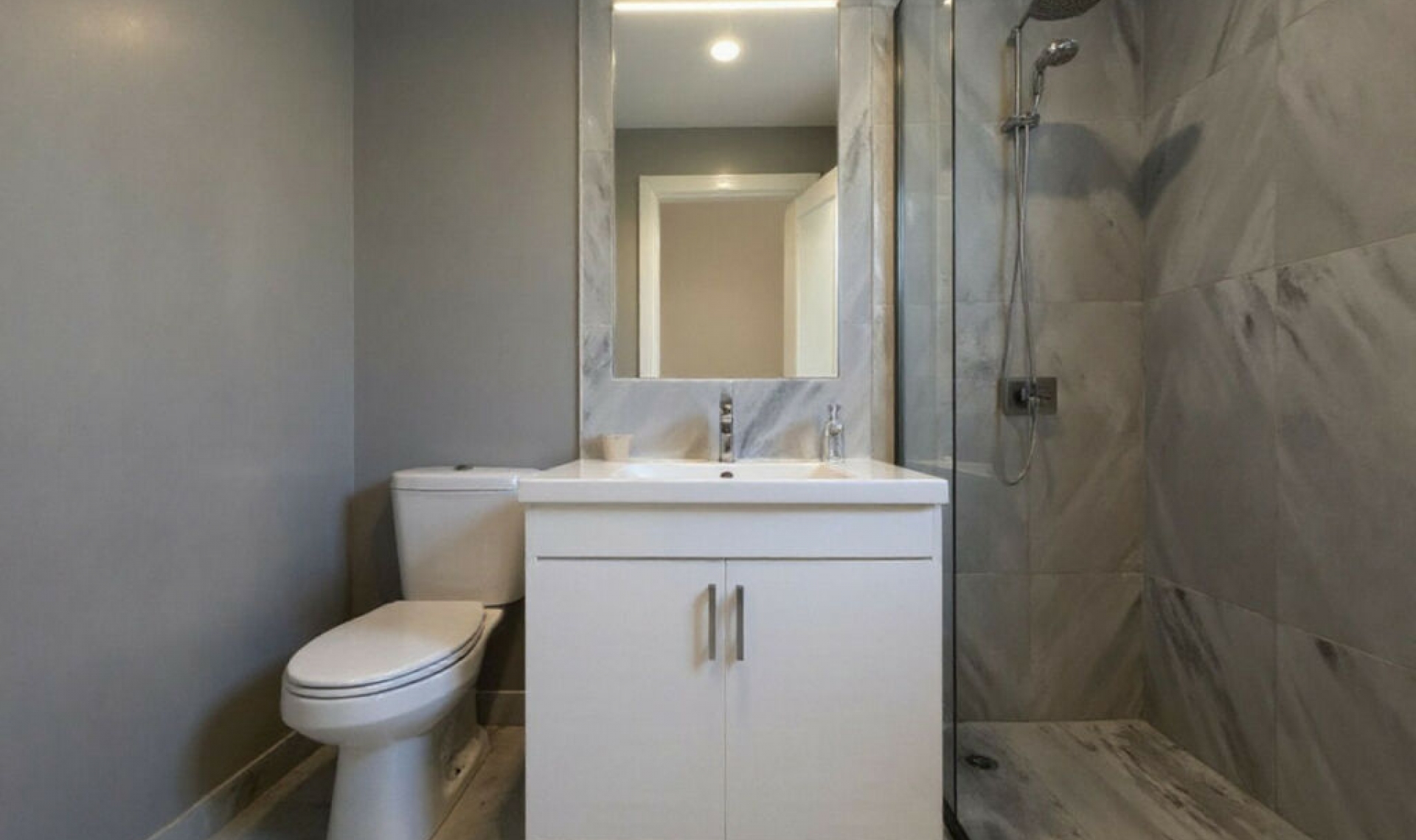 Resale - Apartment -
Marbella