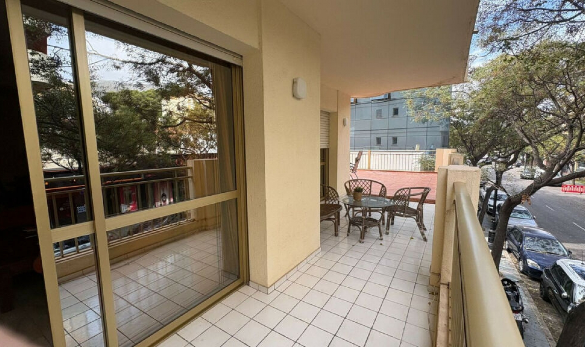 Resale - Apartment -
Marbella