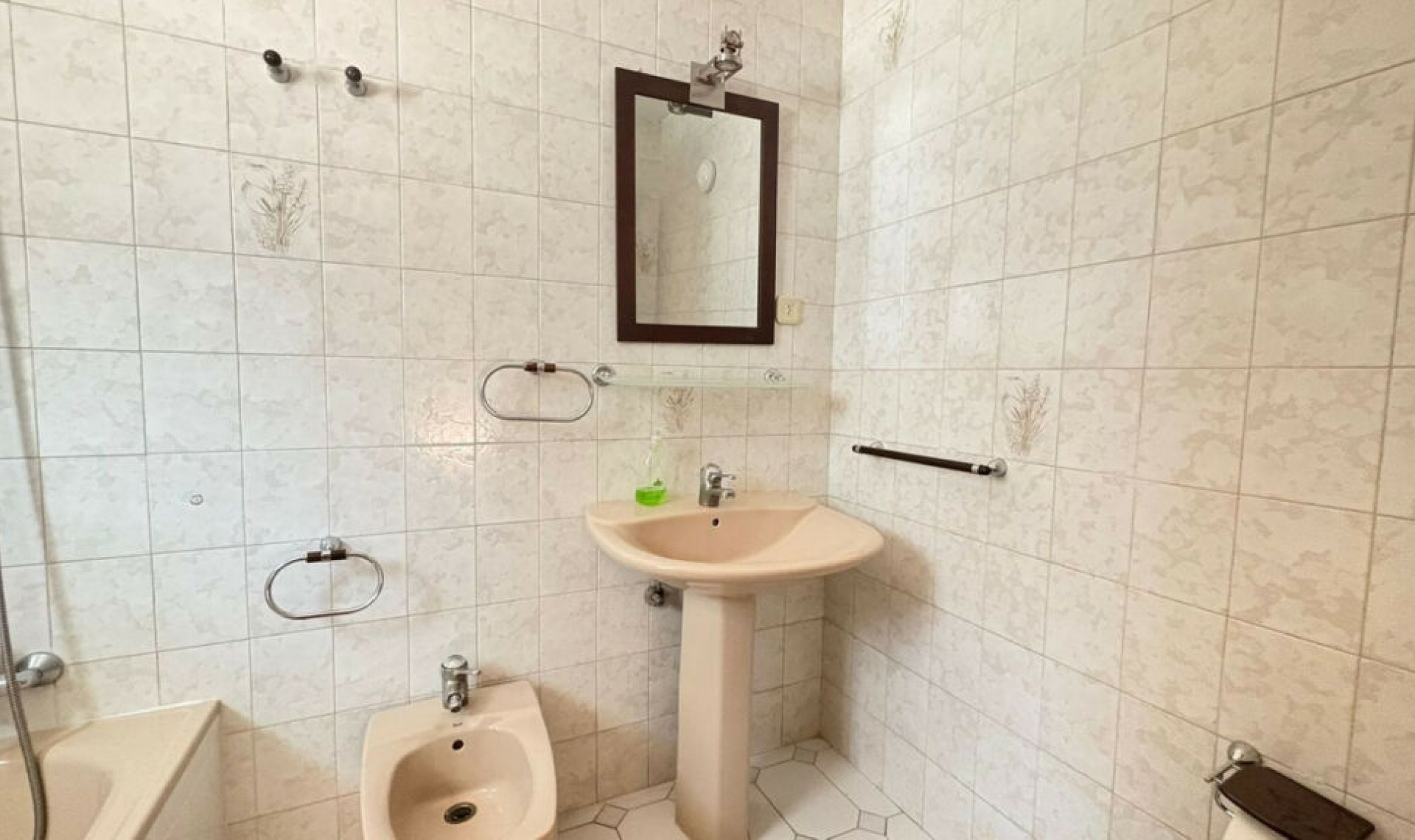 Resale - Apartment -
Marbella