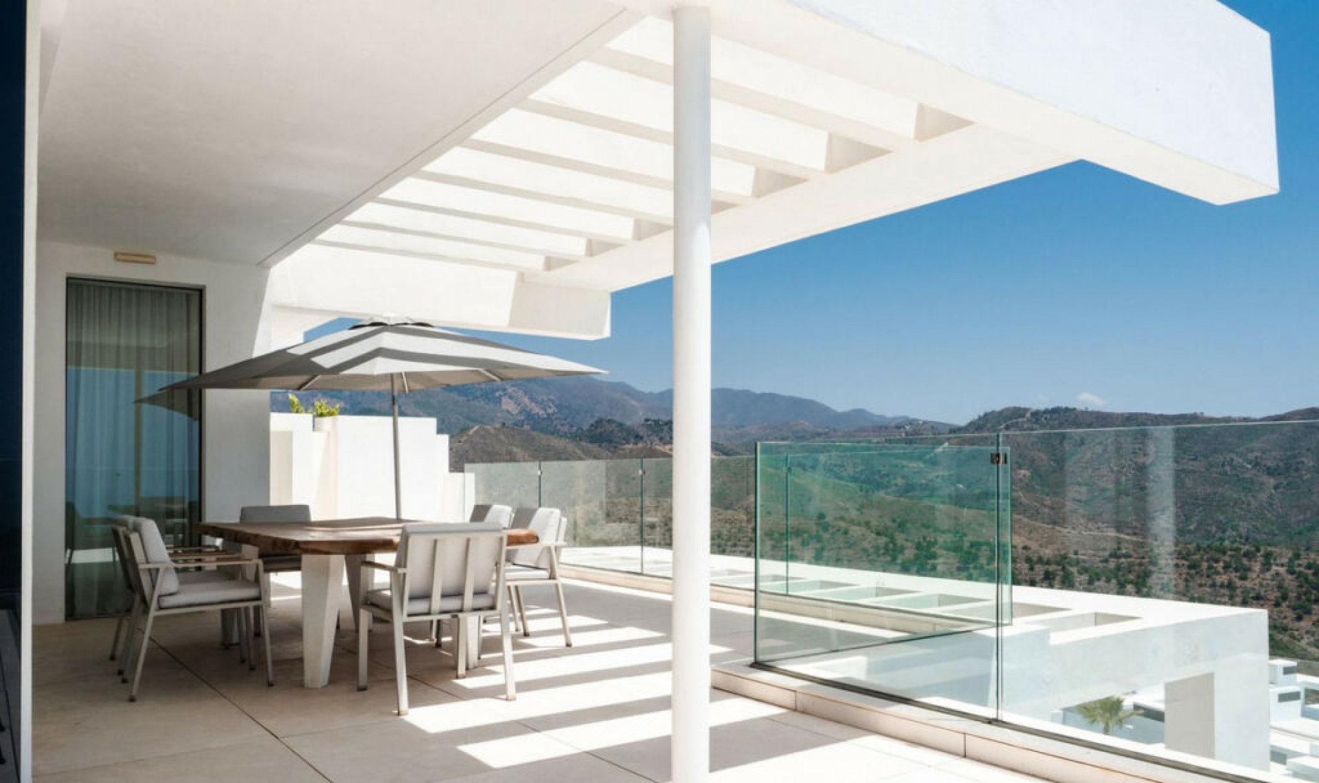 Resale - Apartment -
Marbella