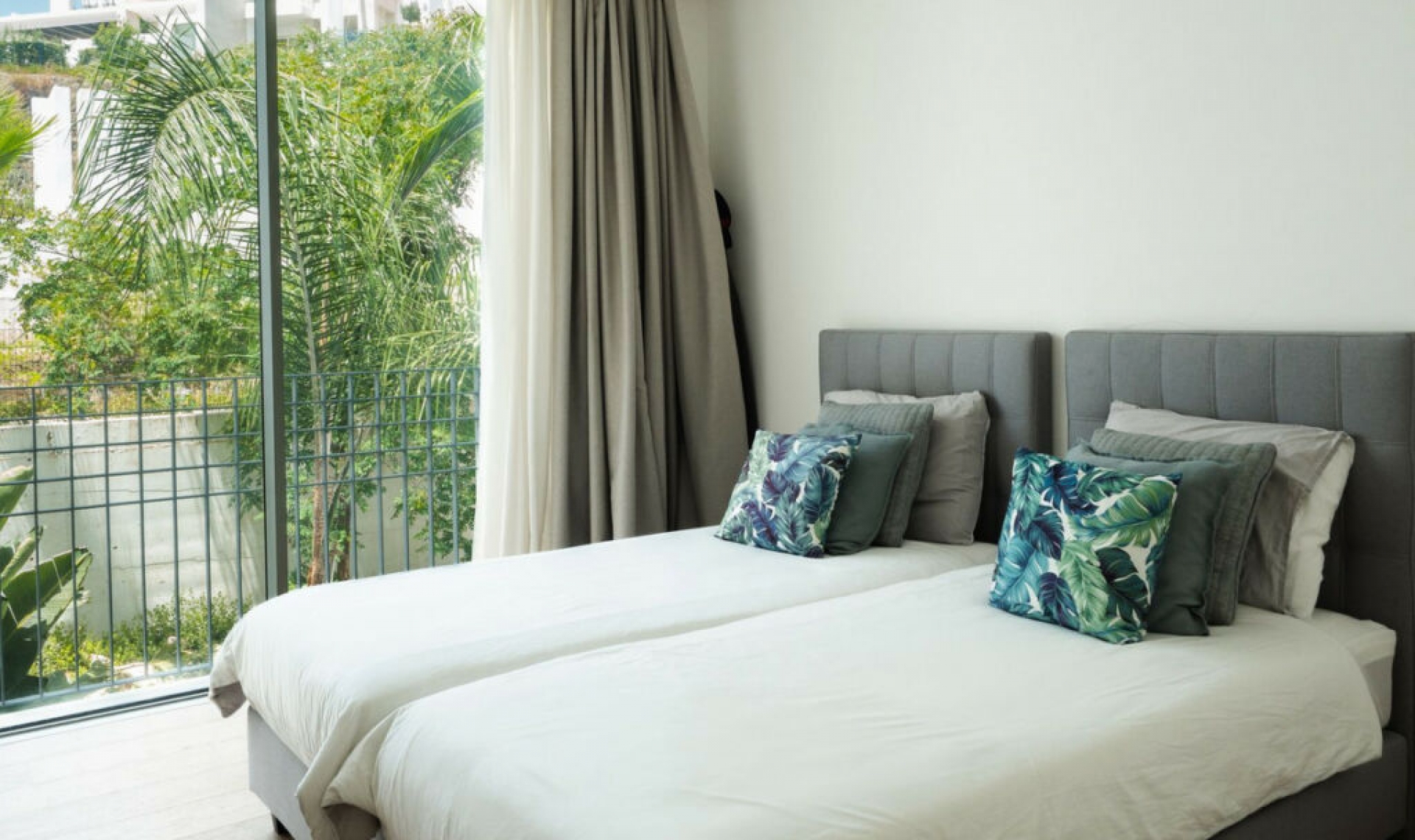 Resale - Apartment -
Marbella