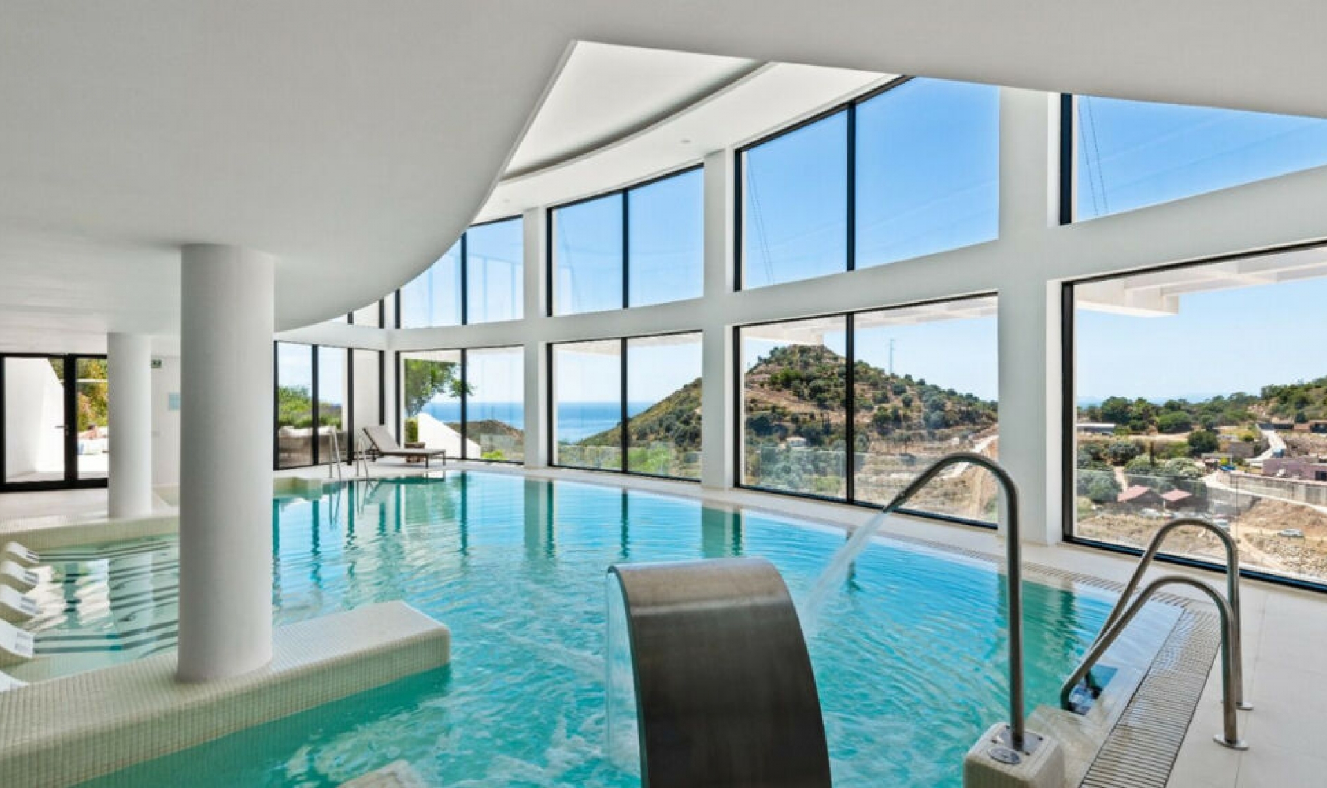 Resale - Apartment -
Marbella